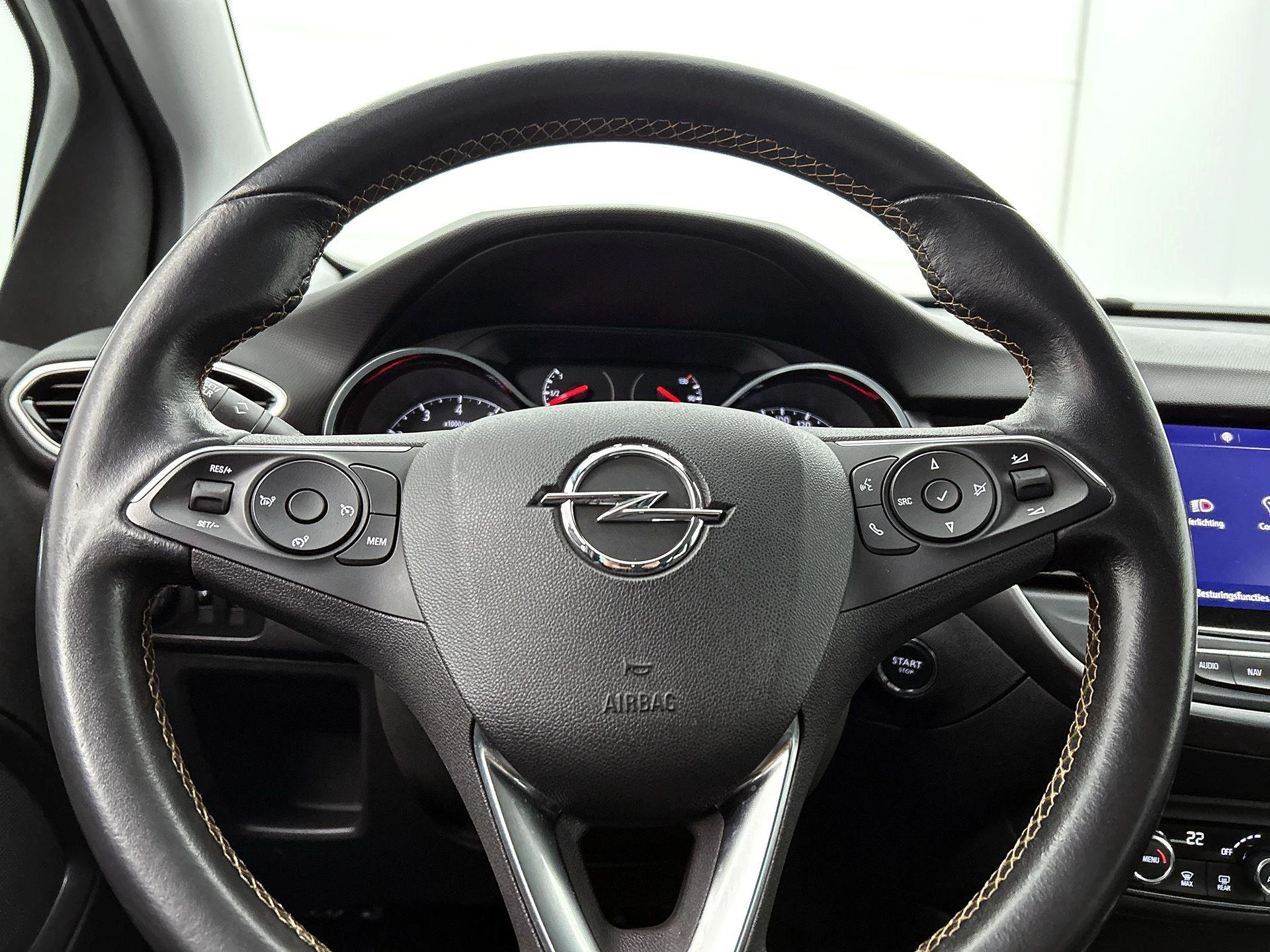Opel-Crossland X-image-34