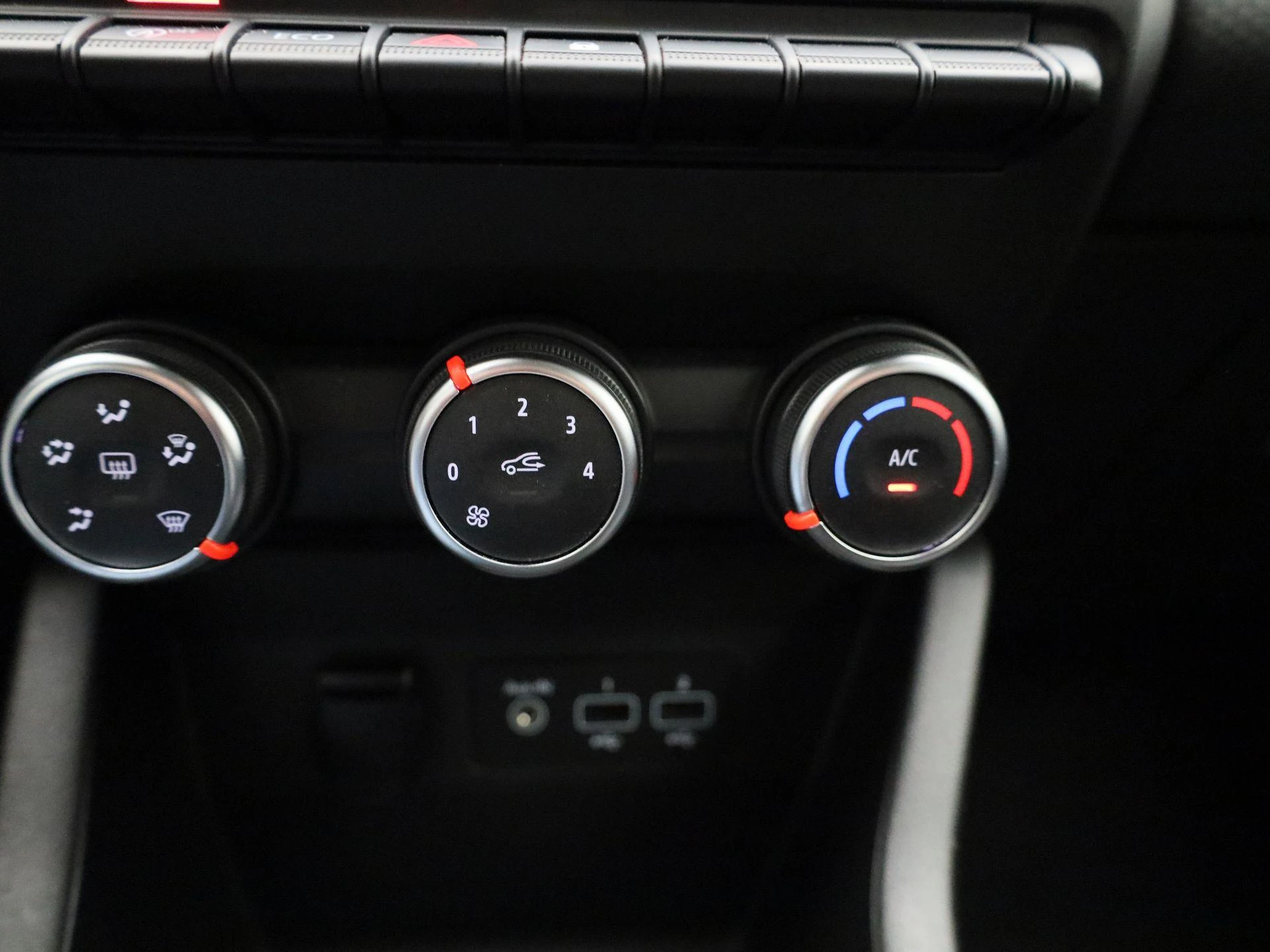 Renault-Clio-image-18