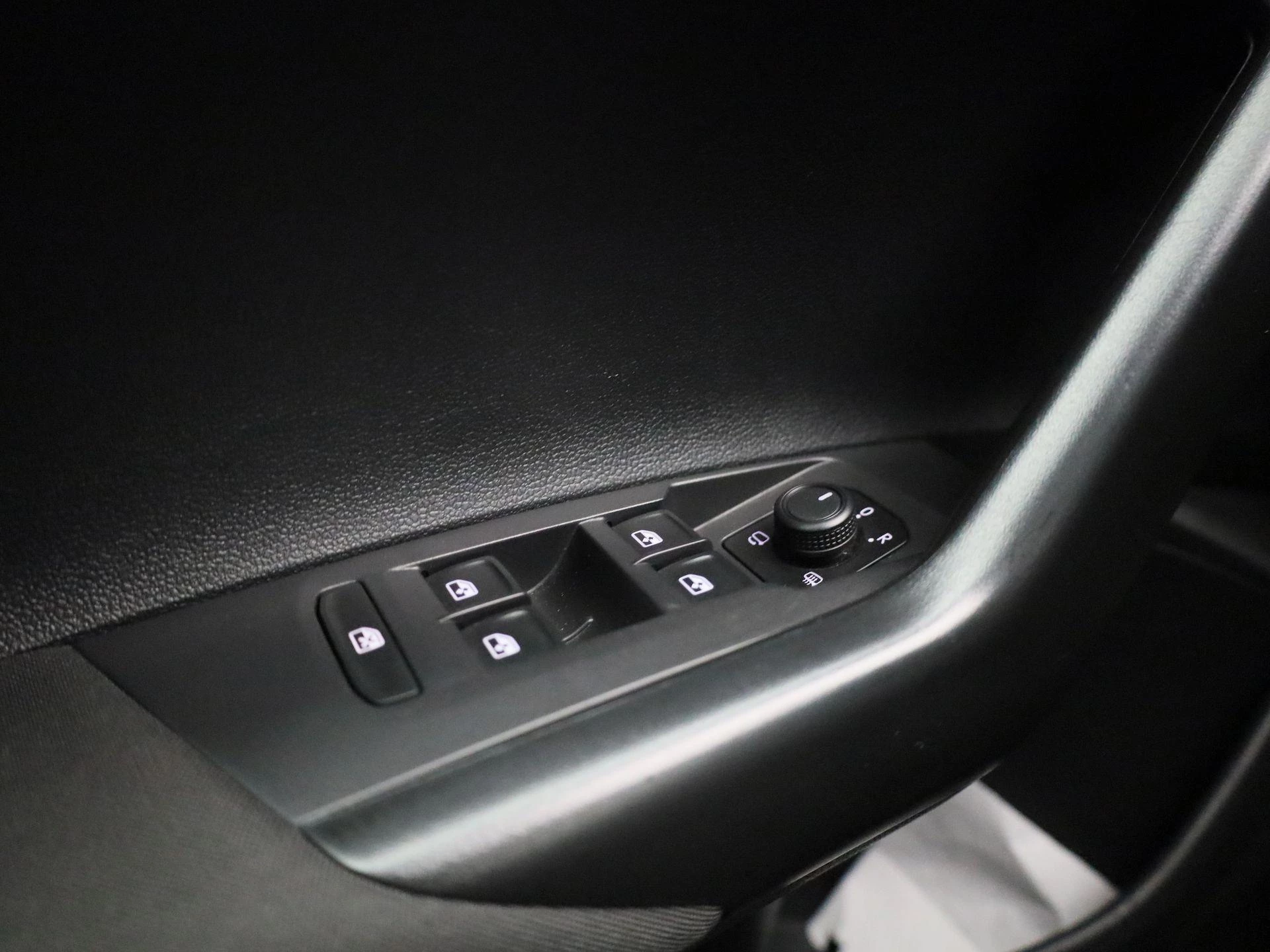 Volkswagen-Polo-image-20