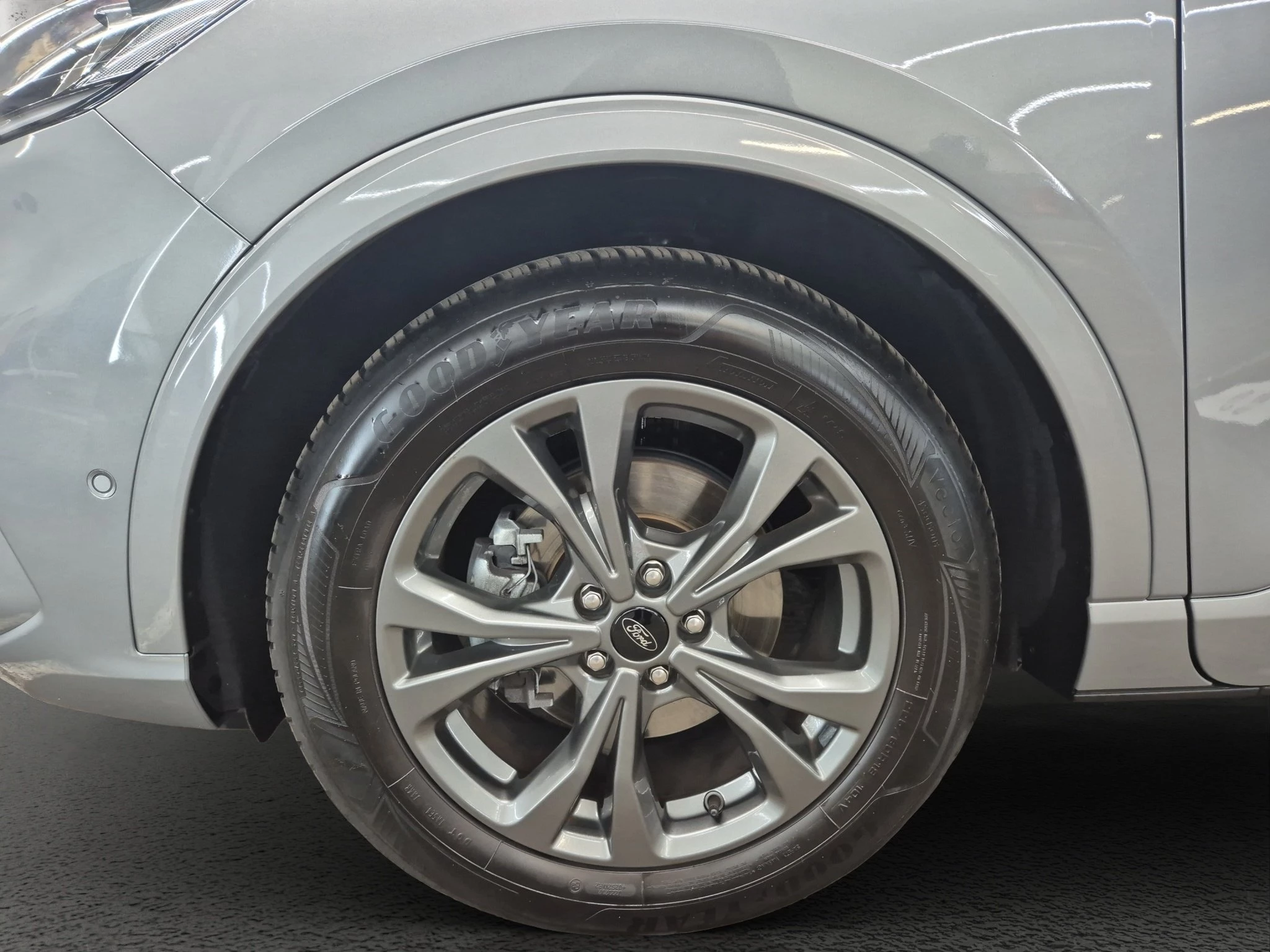 Ford-Kuga-image-8