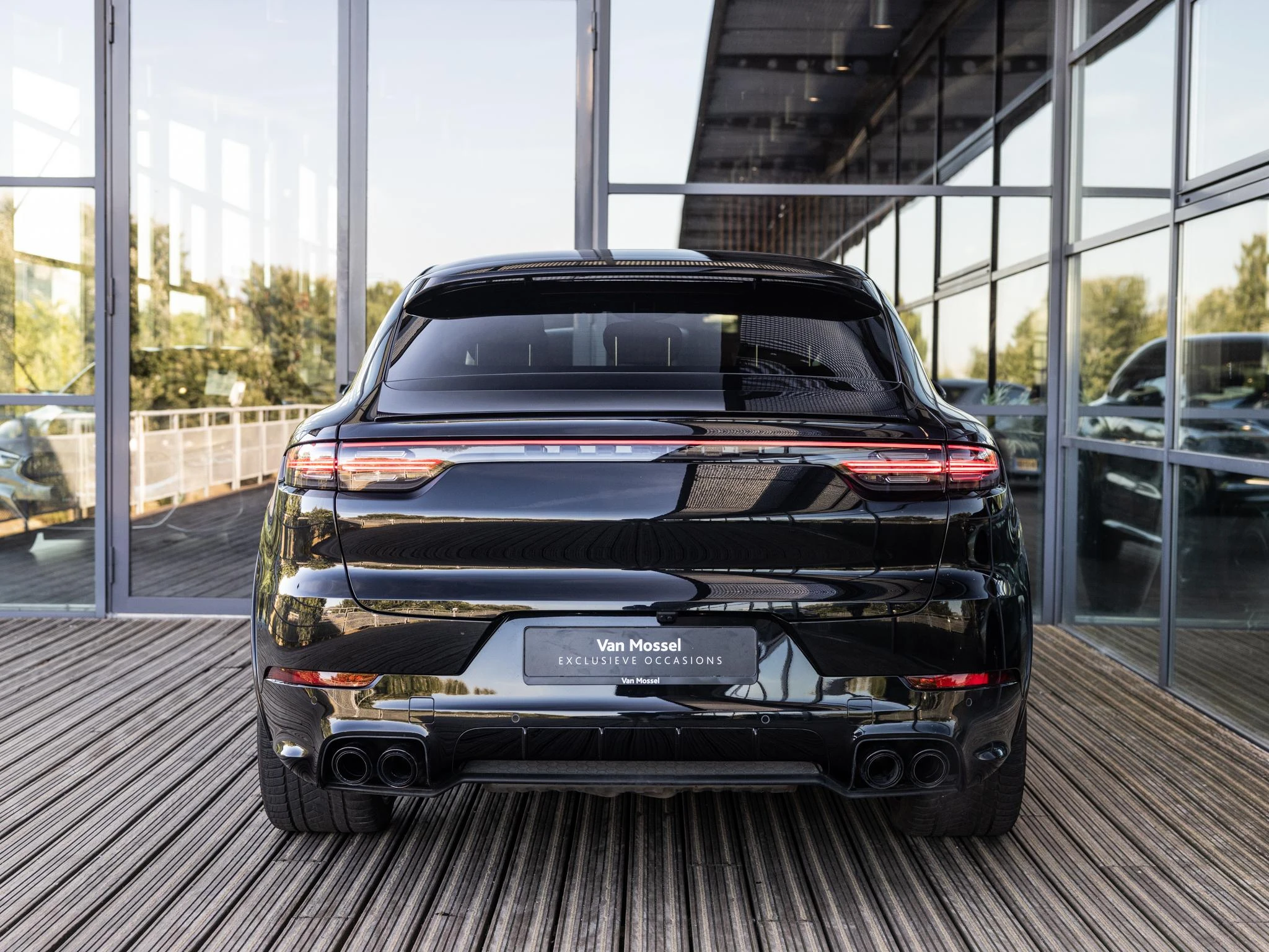 Porsche-Cayenne-image-4