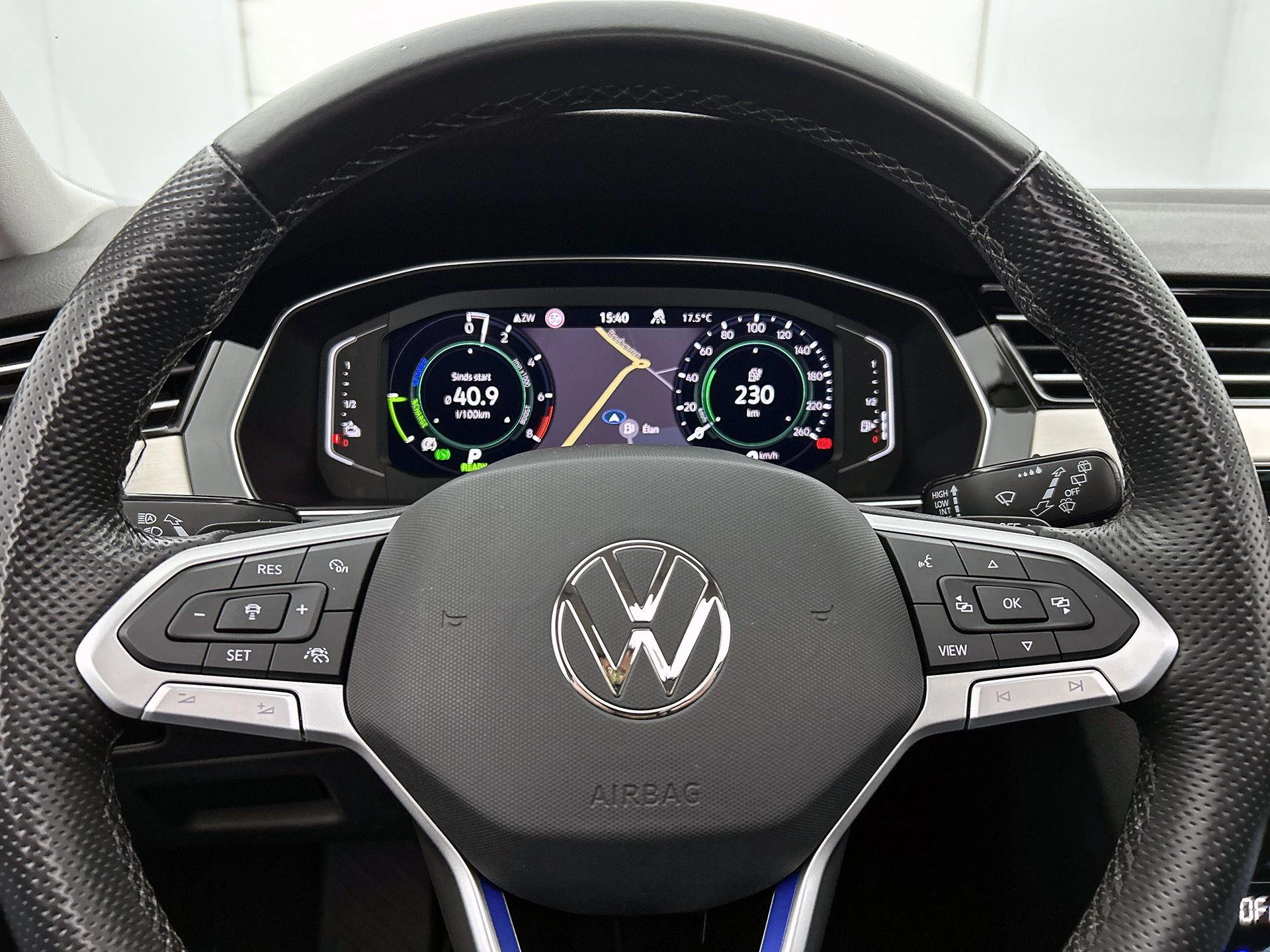 Volkswagen-Passat-image-39