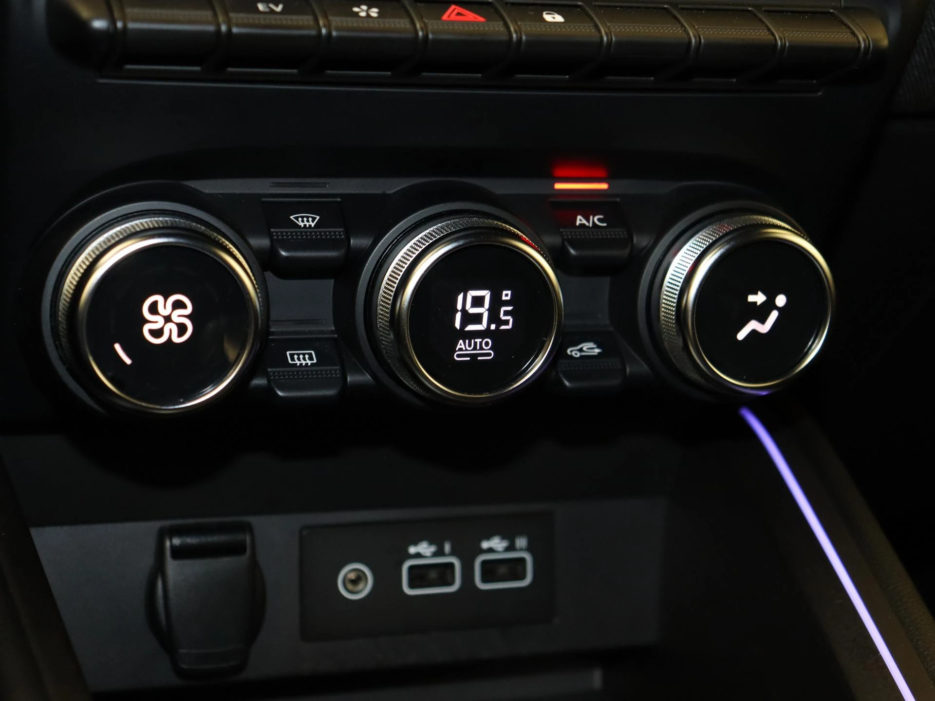 Renault-Clio-image-19