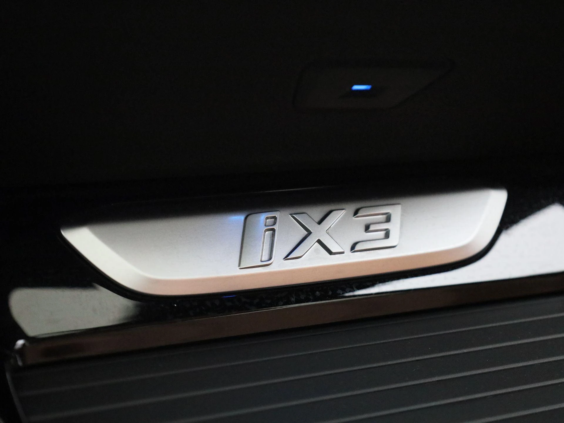 BMW-iX3-image-32