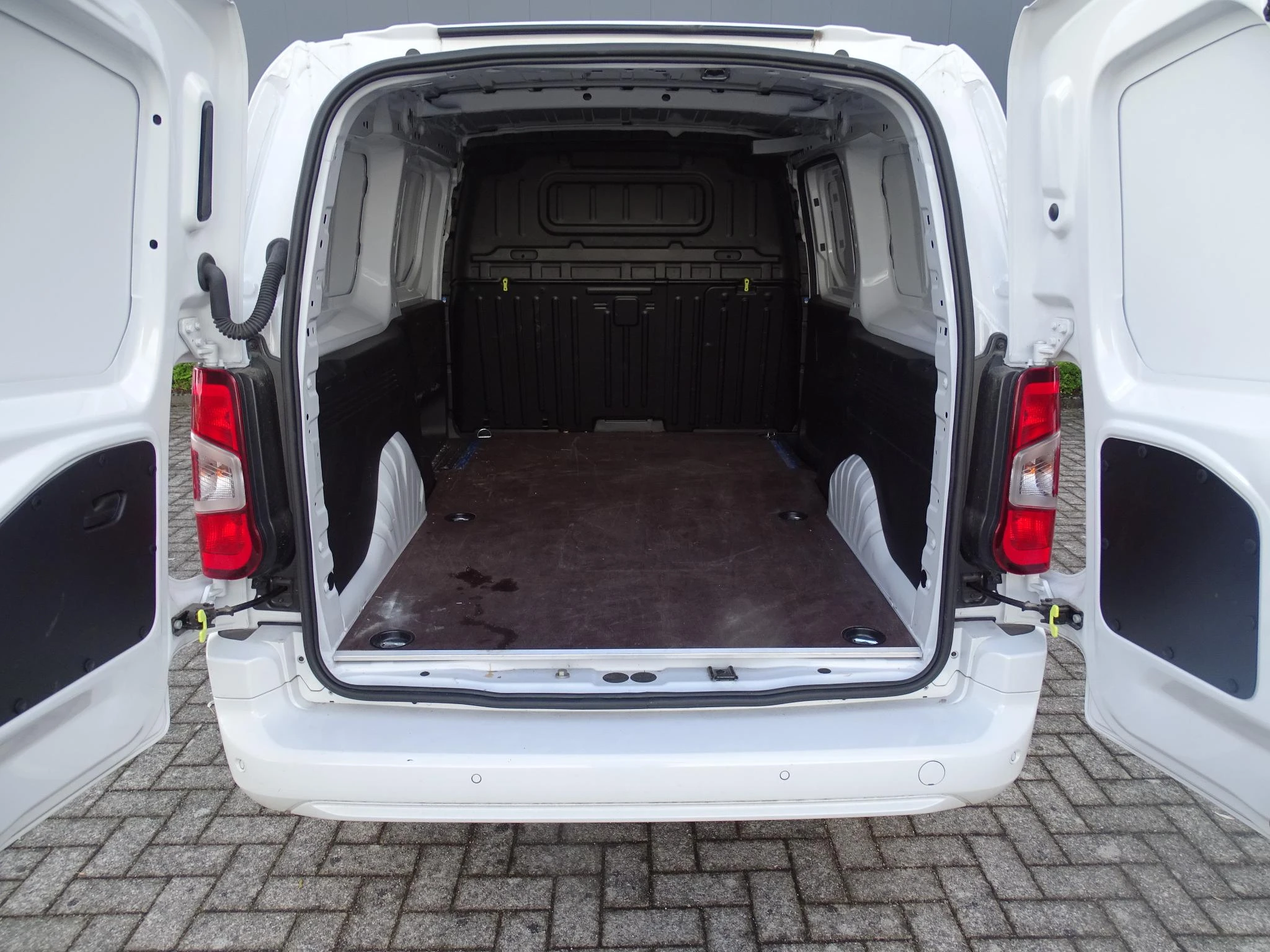 Opel-Combo-e-image-15