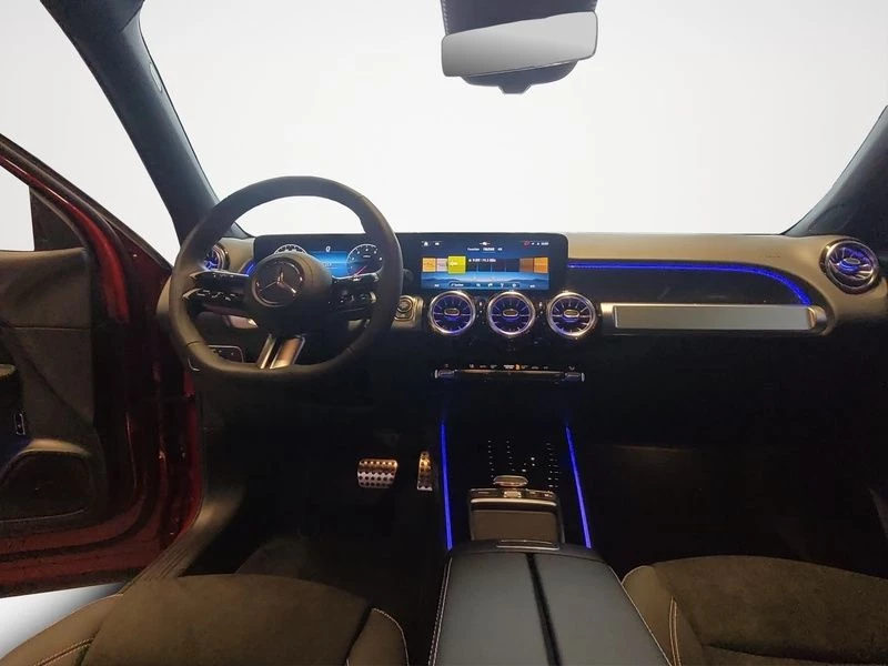 Mercedes-Benz-GLB-image-15