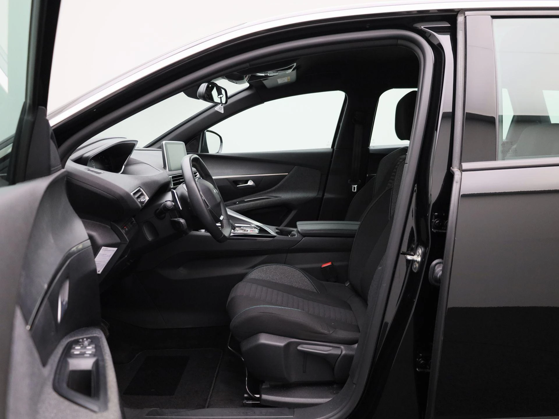 Peugeot-5008-image-8