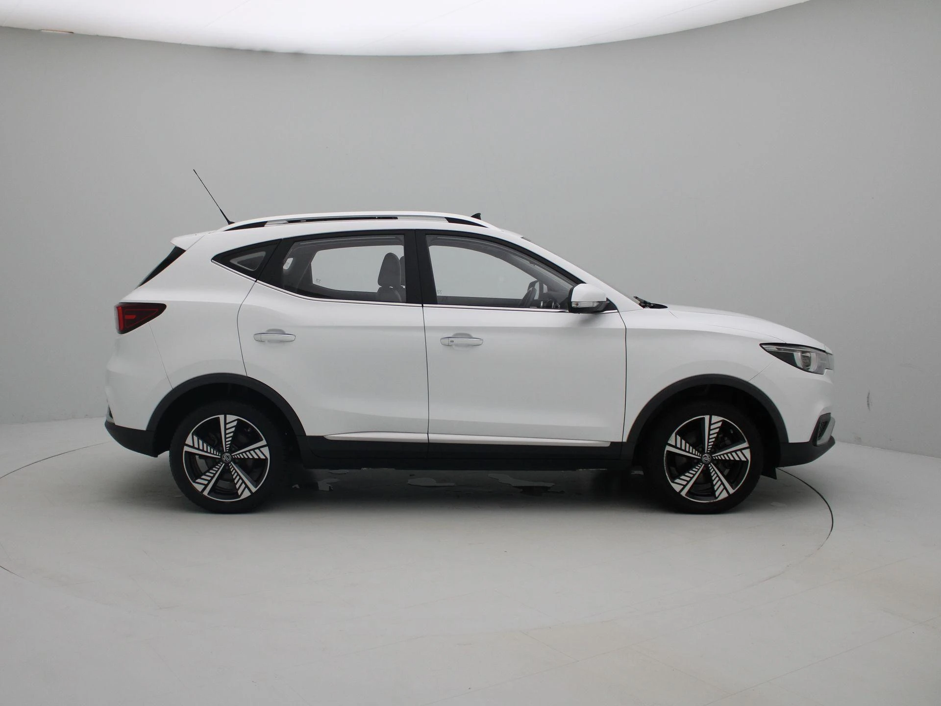MG-ZS EV-image-6