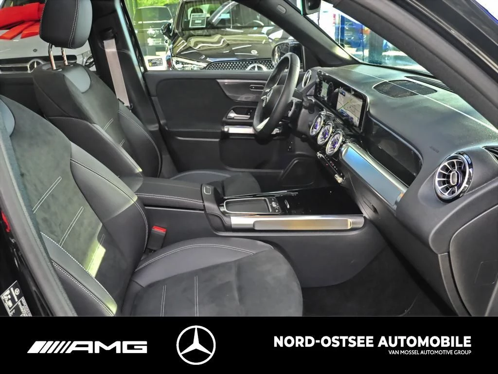 Mercedes-Benz GLB 200 d AMG PANO TEMPO 360° AHK SITZHZG NIGHT AMG Line