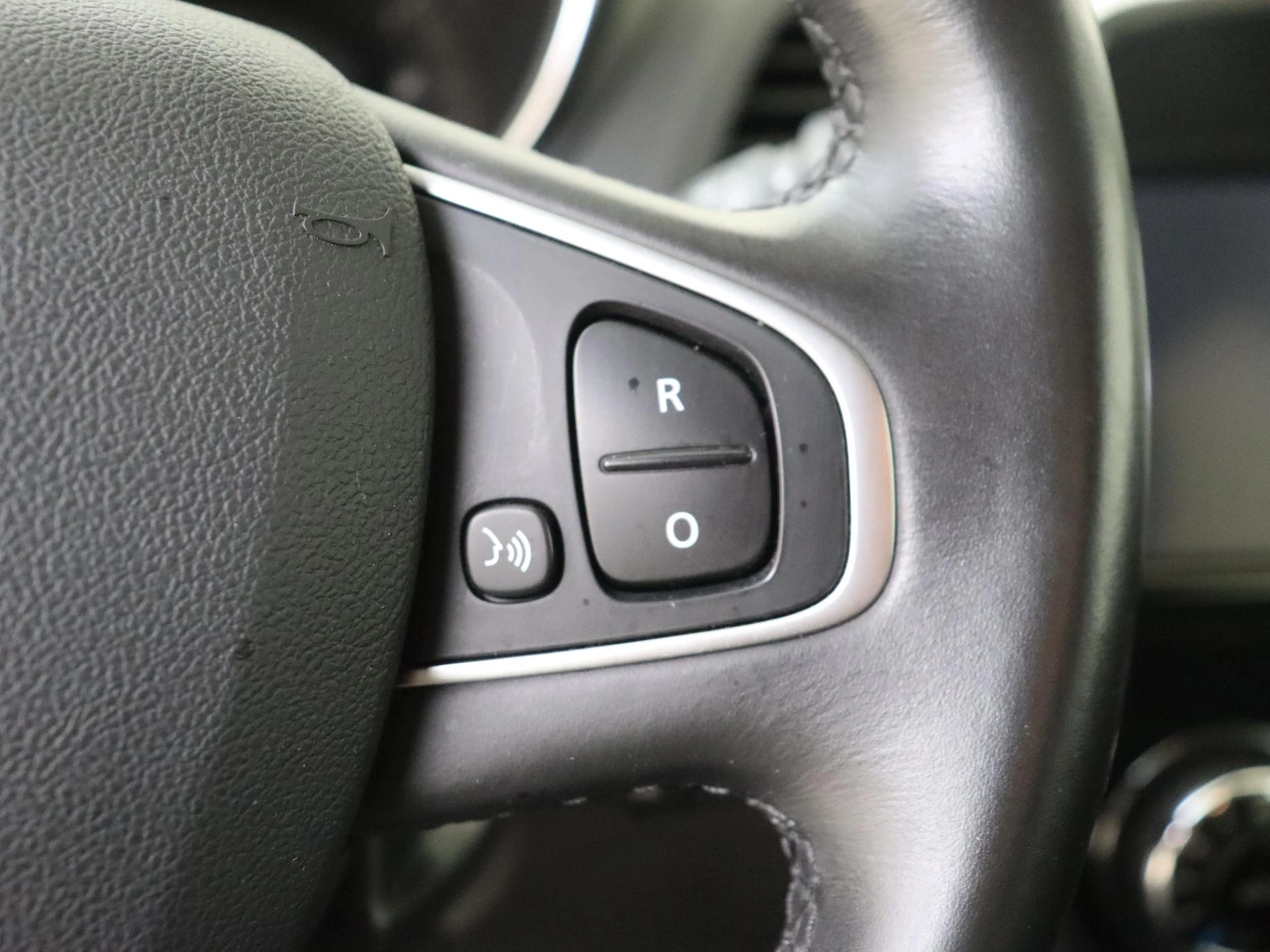 Renault-Captur-image-12