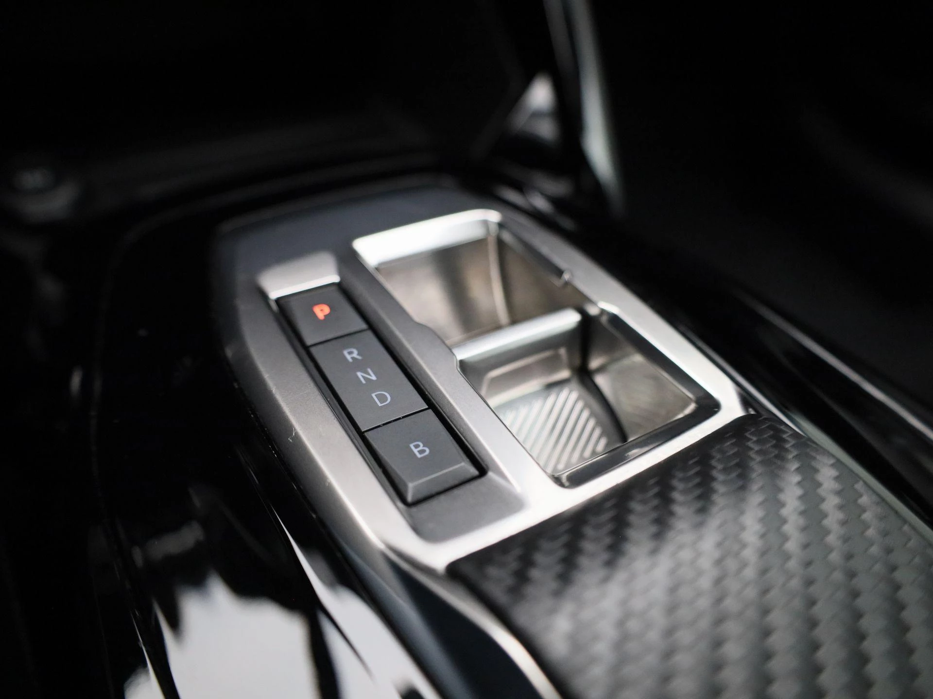 Peugeot-e-208-image-26
