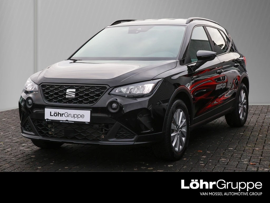 SEAT-Arona-image-0