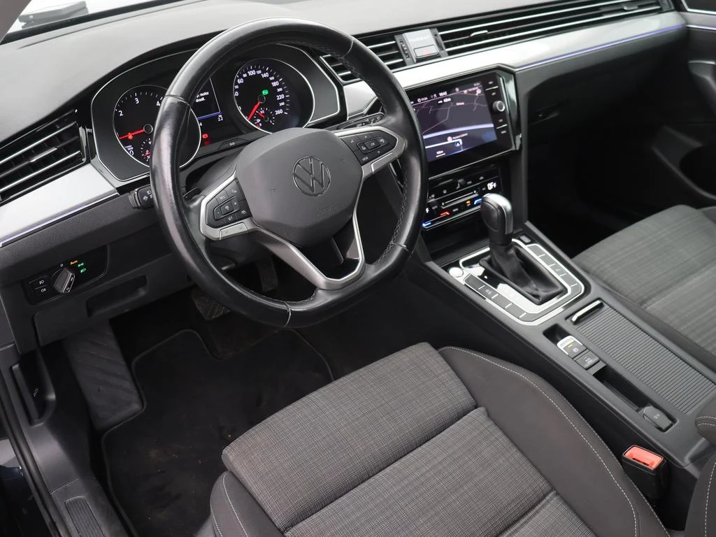 Volkswagen-Passat-image-20