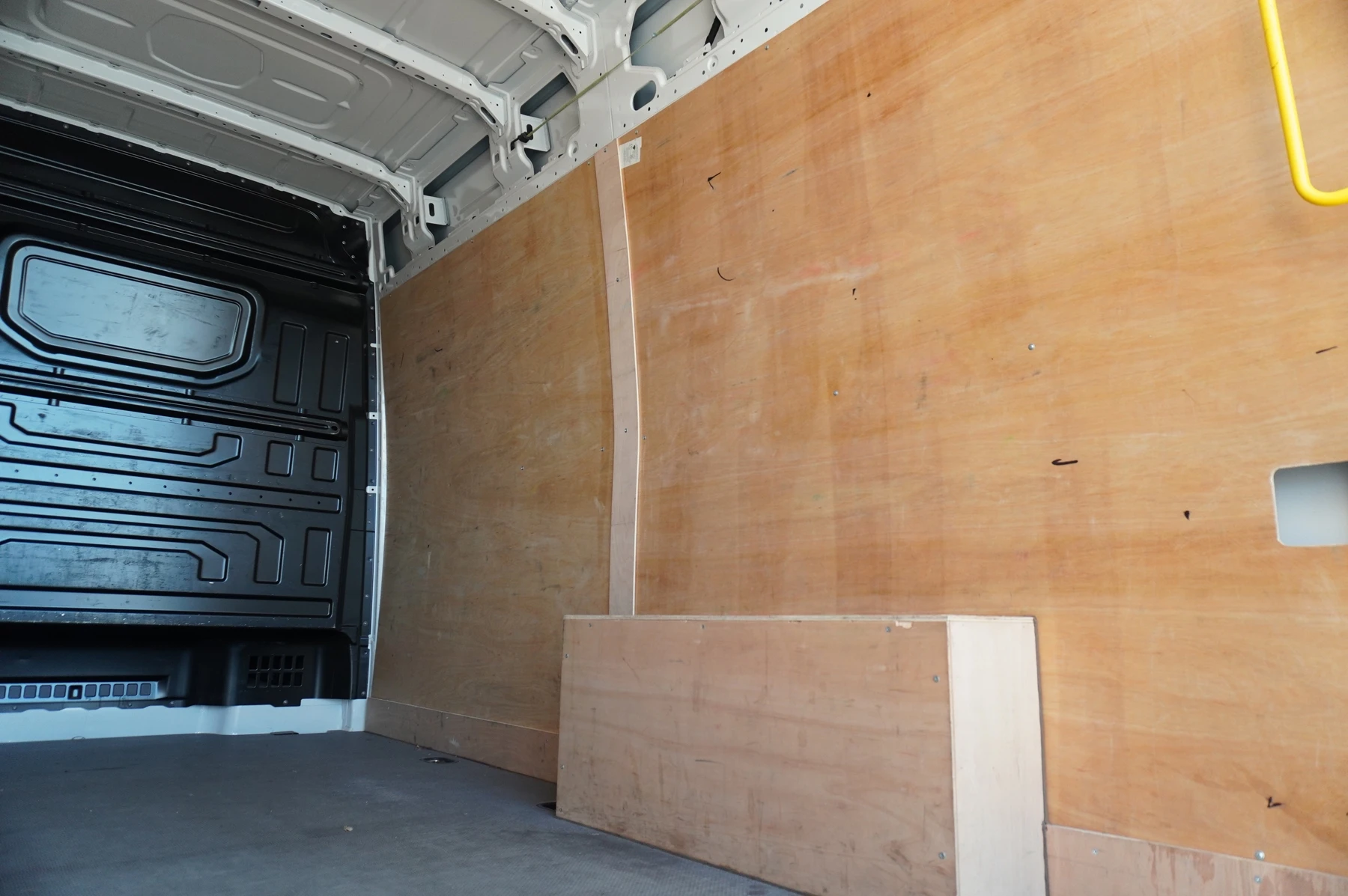 Volkswagen-Crafter-image-22