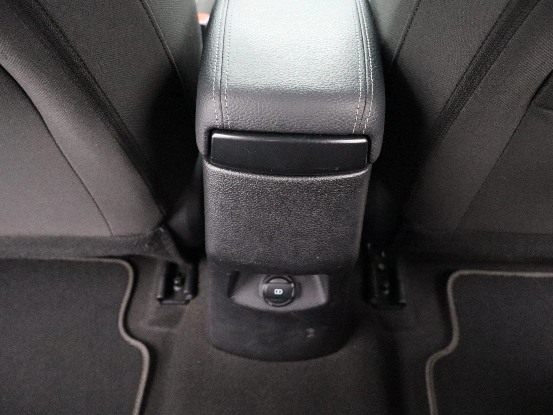Kia-Stonic-image-33