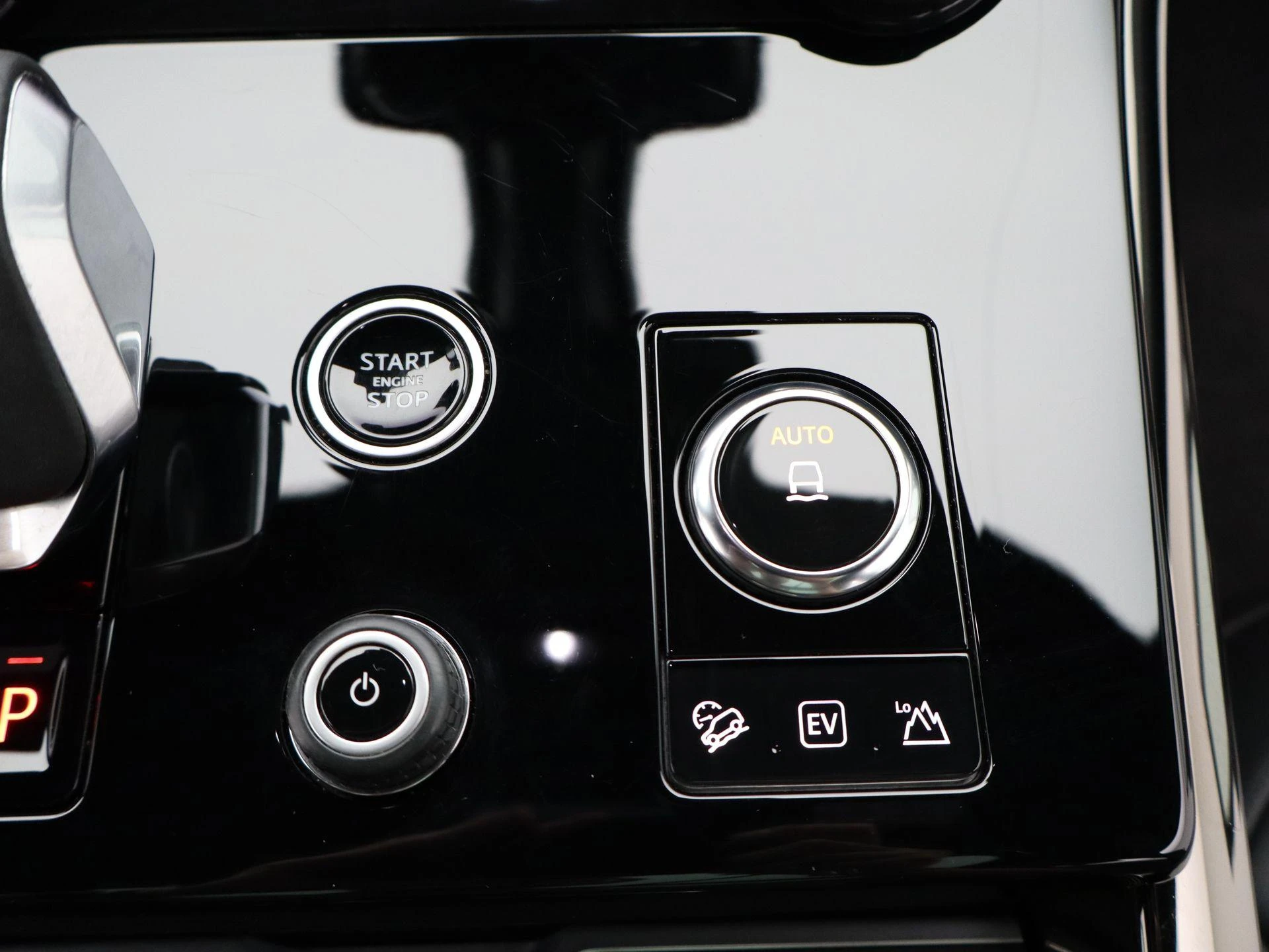 Land Rover-Range Rover Sport-image-21