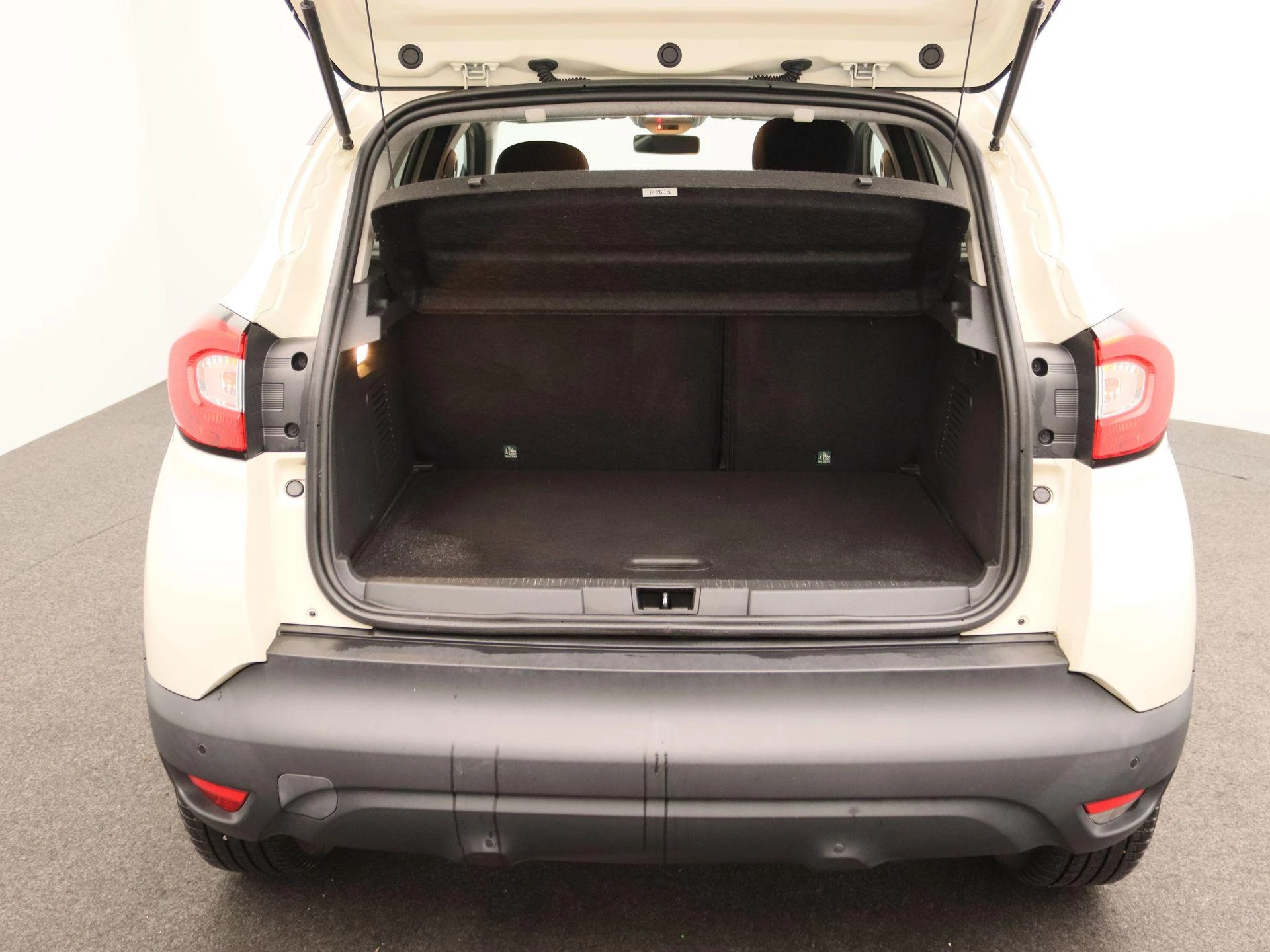Renault-Captur-image-12