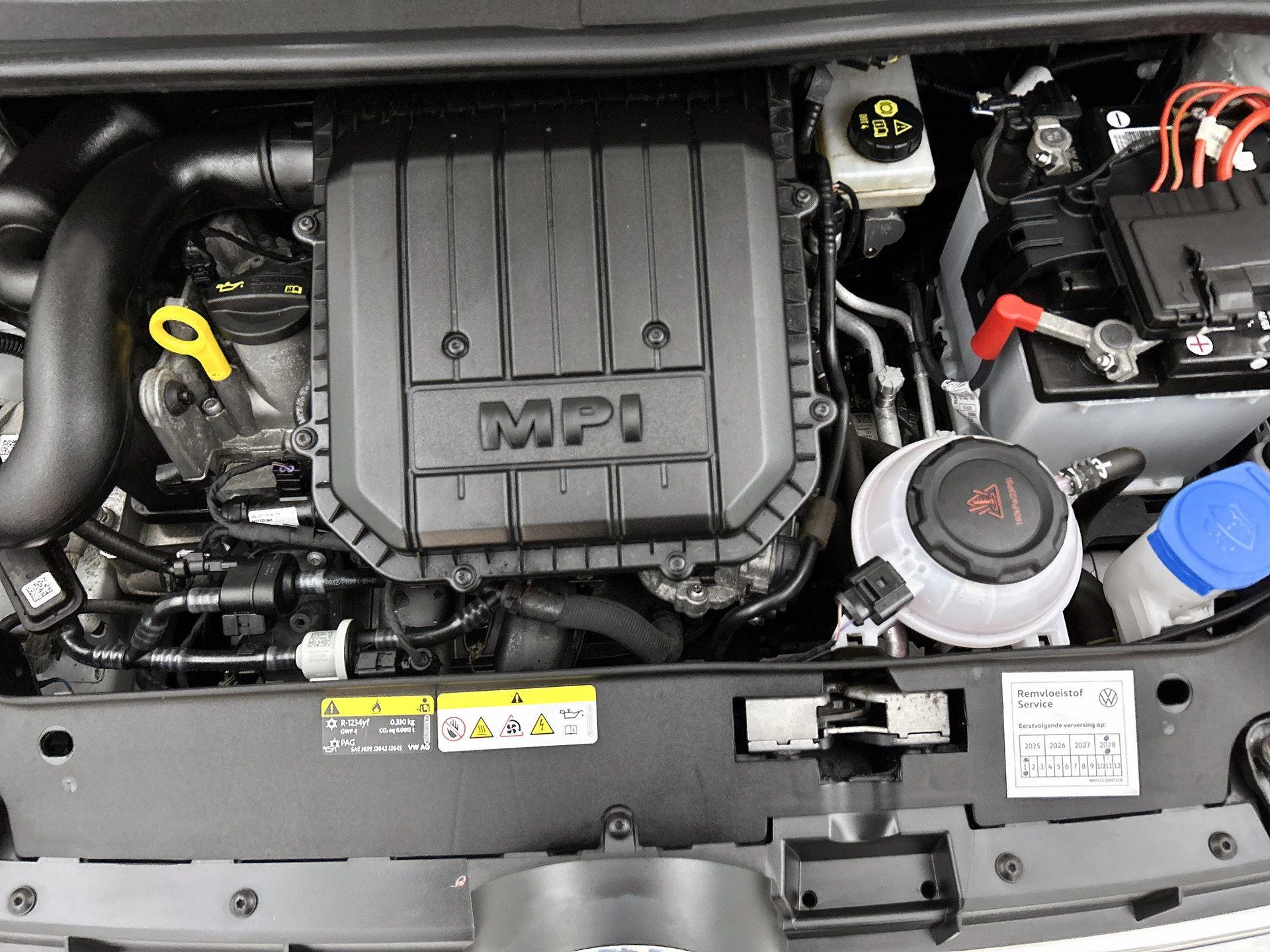 Volkswagen-up!-image-26