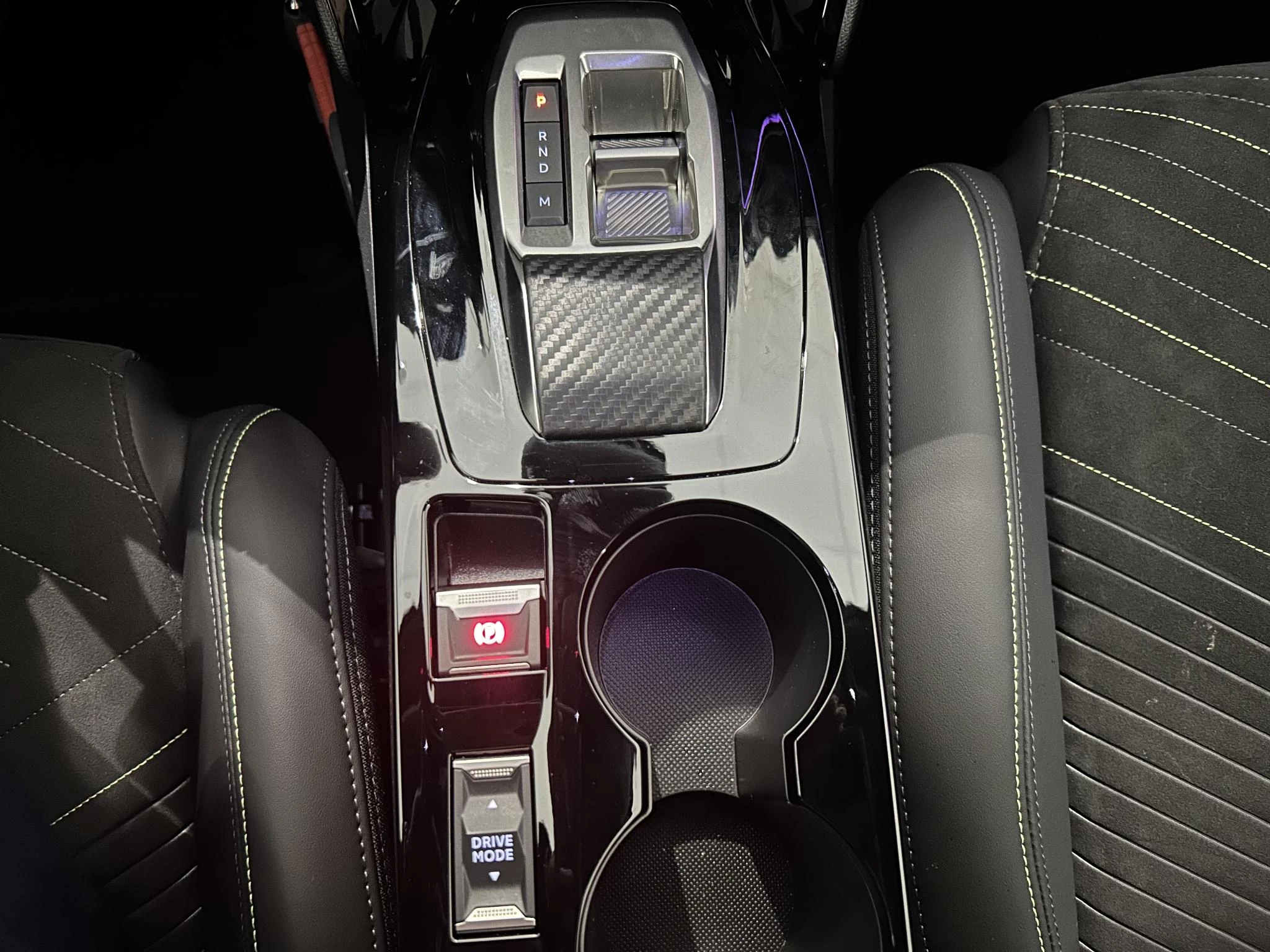 Peugeot 208 1.2 Hybrid 145 e-DCS6 GT