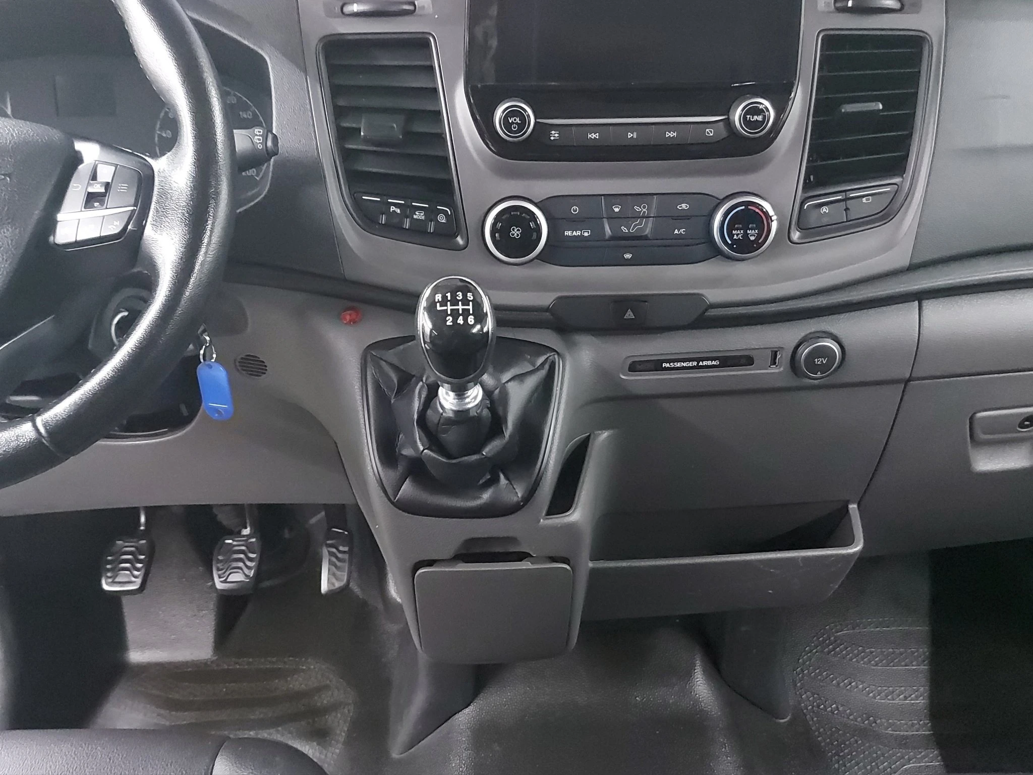 Ford-Transit-image-13