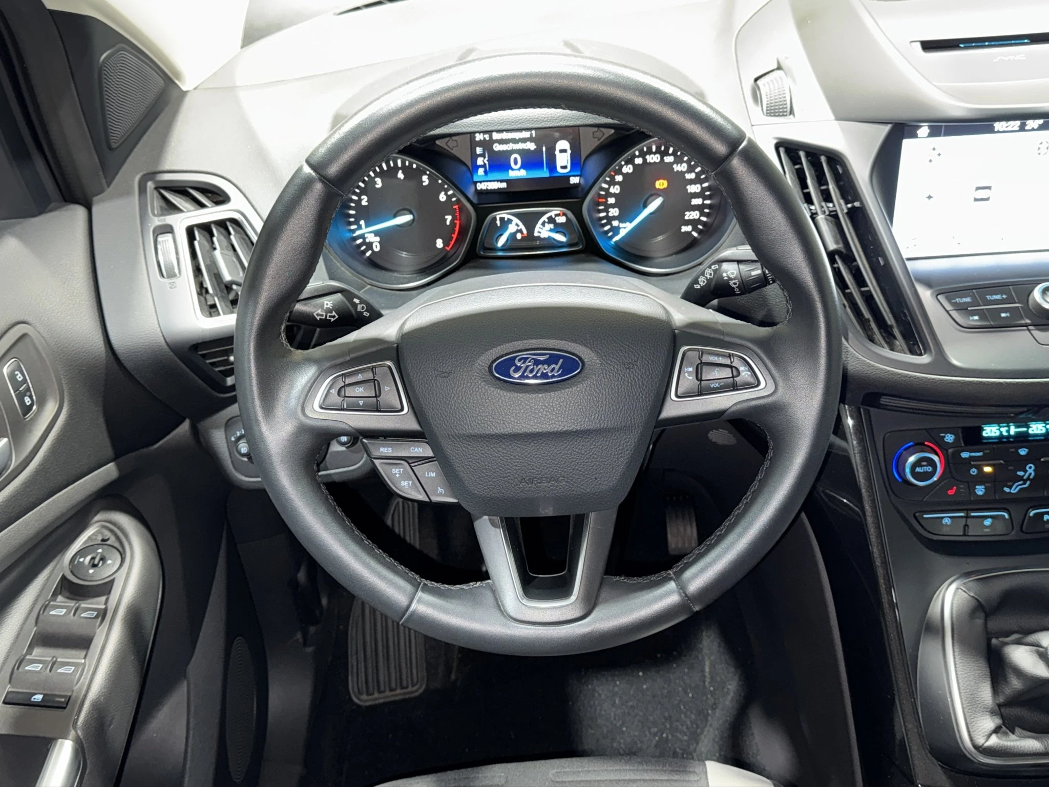 Ford-Kuga-image-12