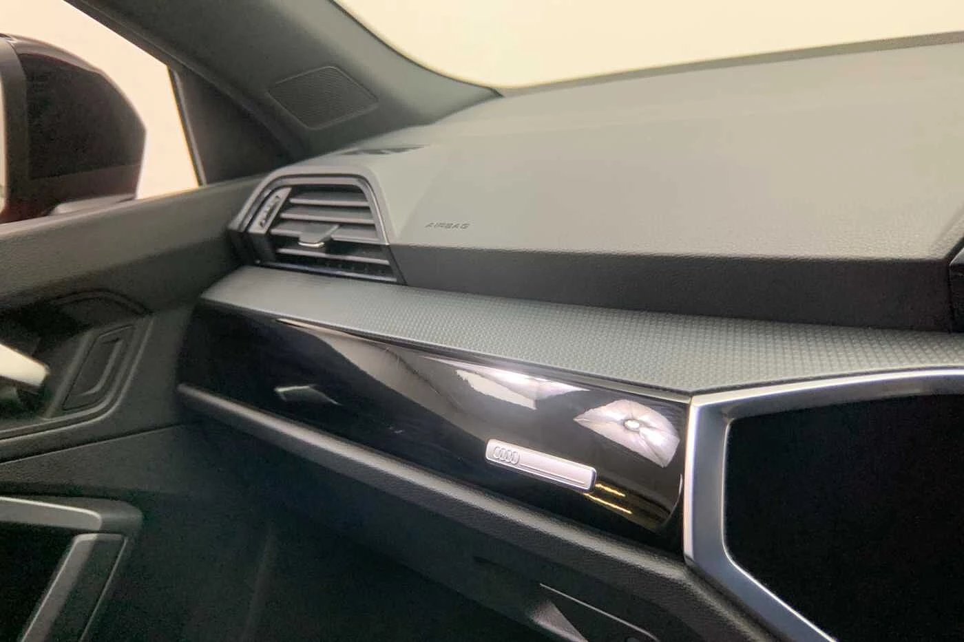 Audi-Q3-image-19