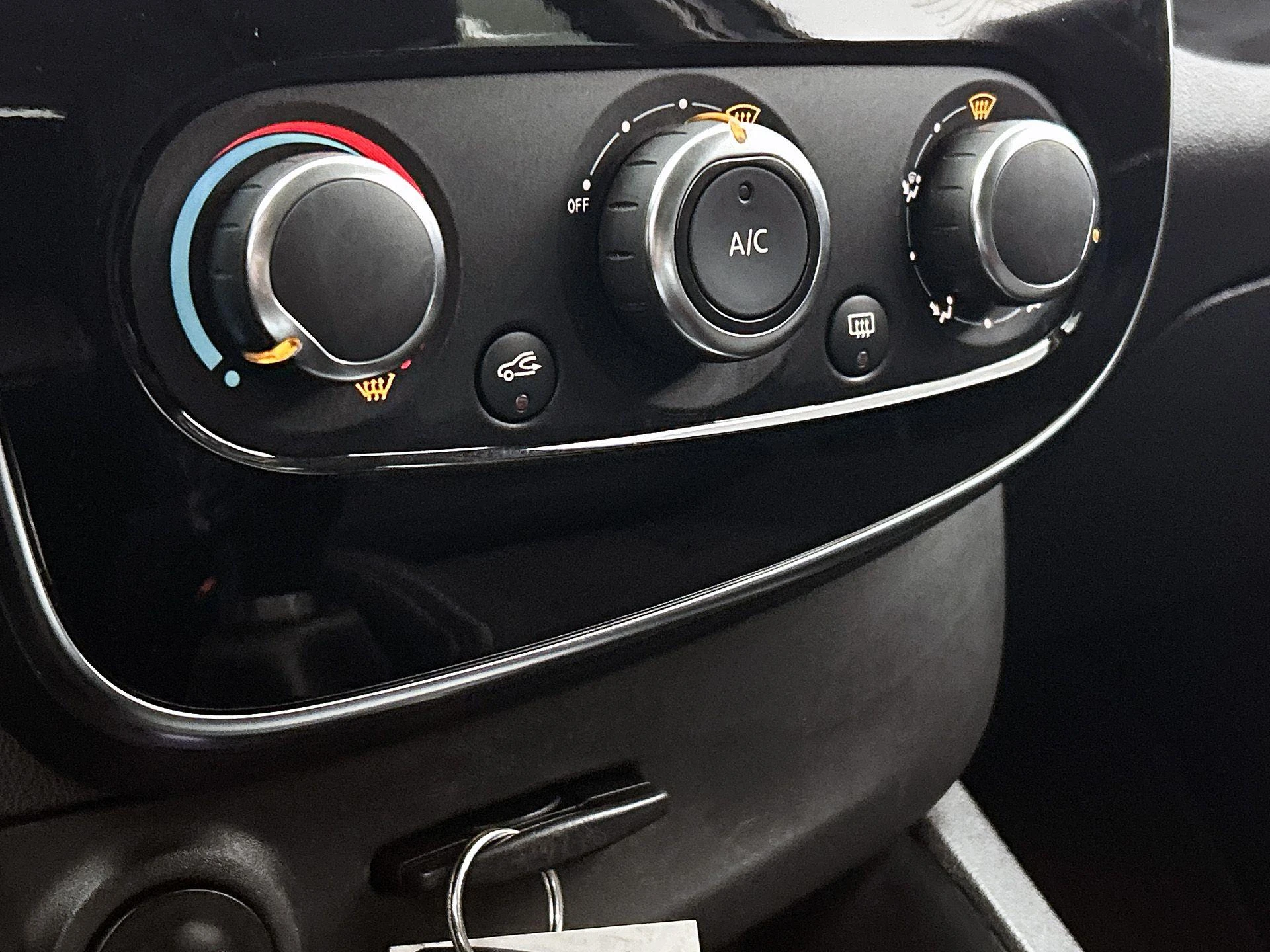 Renault-Clio-image-15