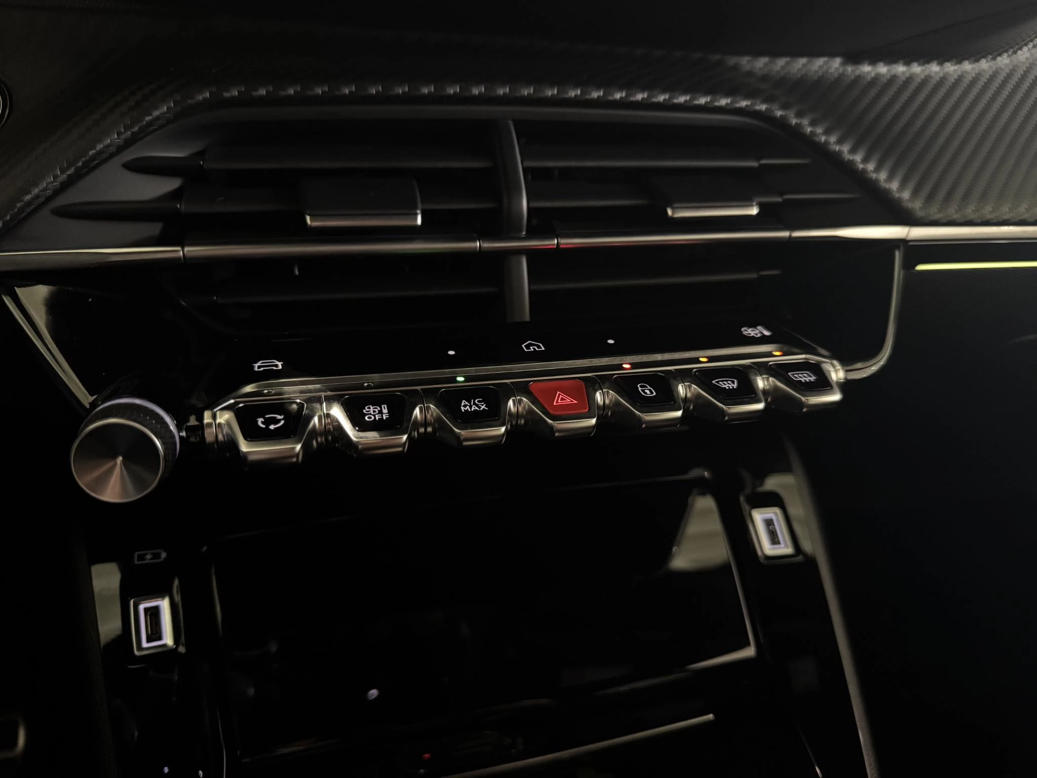 Peugeot-e-208-image-21