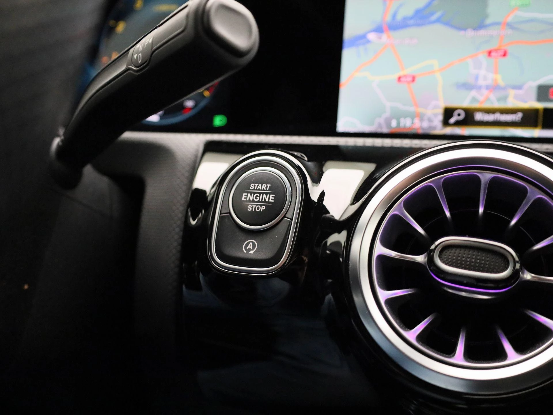 Mercedes-Benz-CLA-image-22