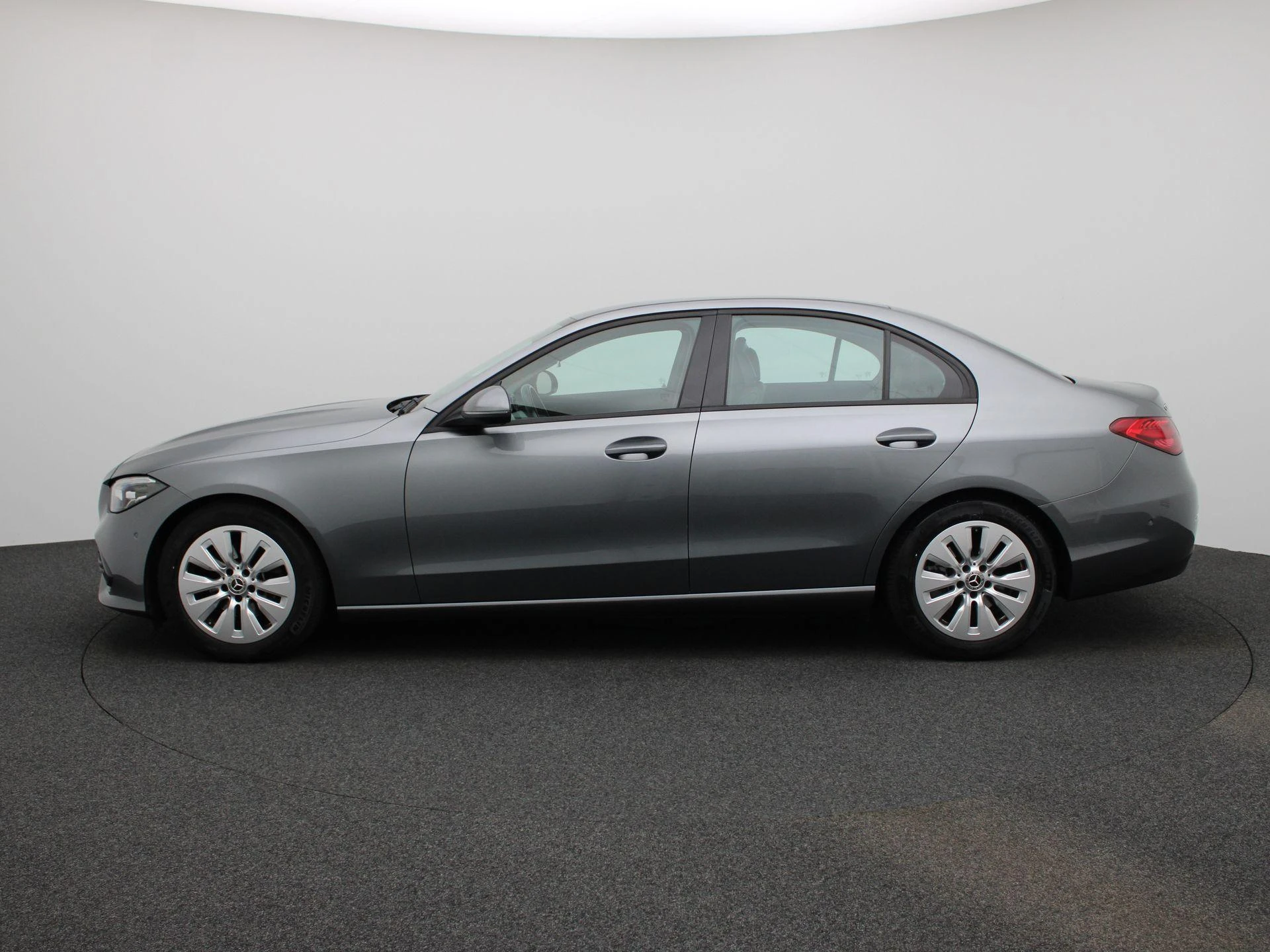 Mercedes-Benz-C-Klasse-image-3