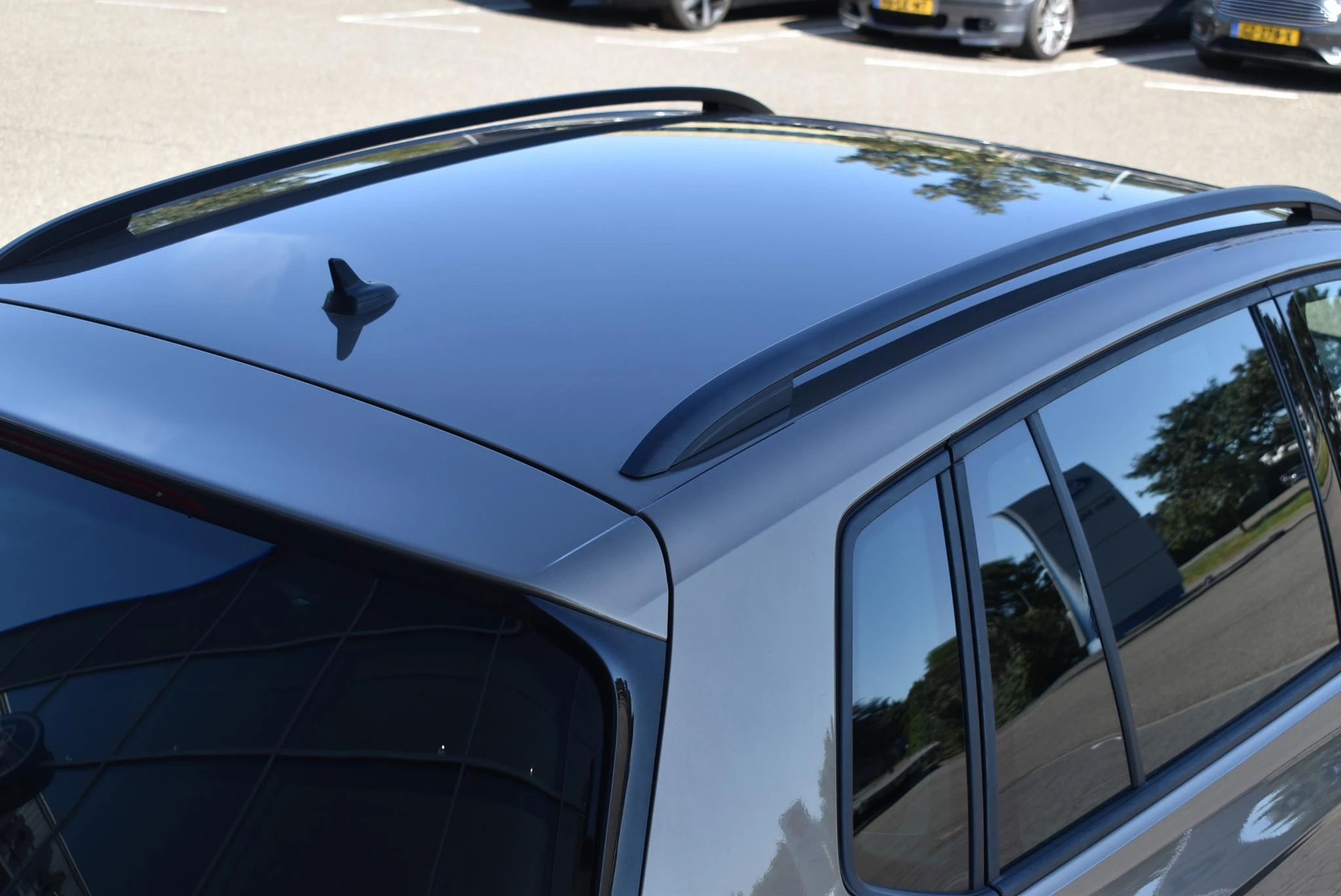 Volkswagen-Golf Sportsvan-image-16
