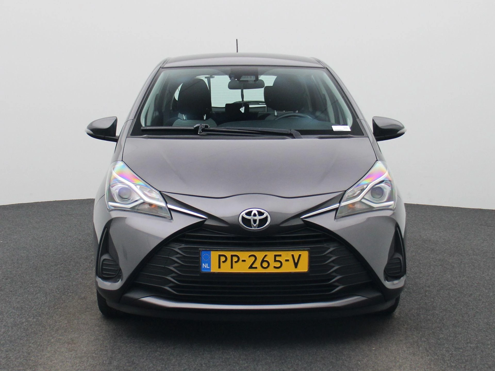 Toyota-Yaris-image-2