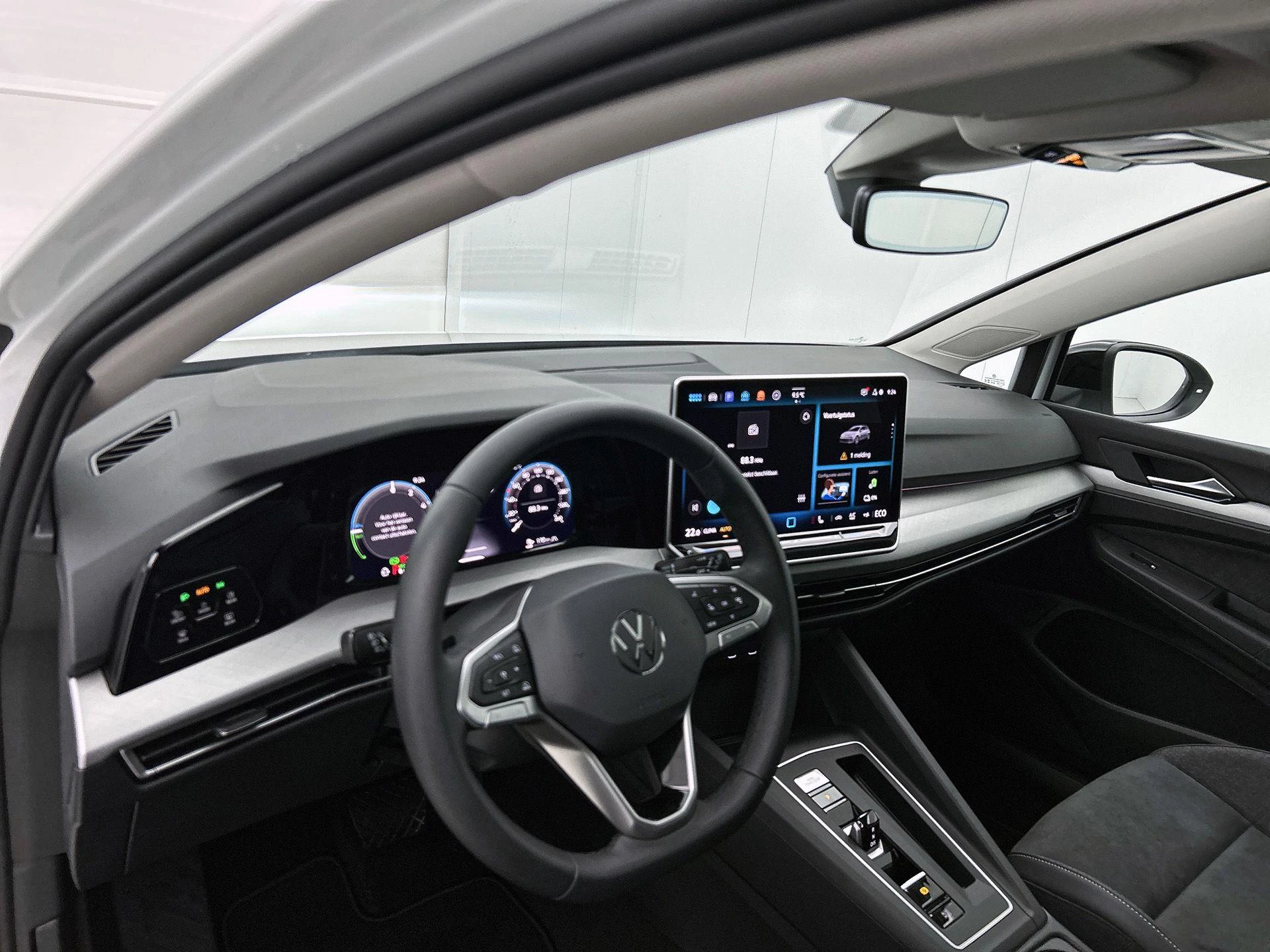 Volkswagen-Golf-image-16