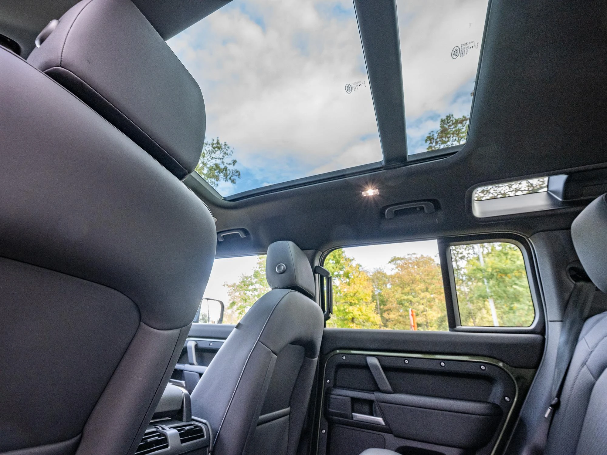 Land Rover-Defender-image-19