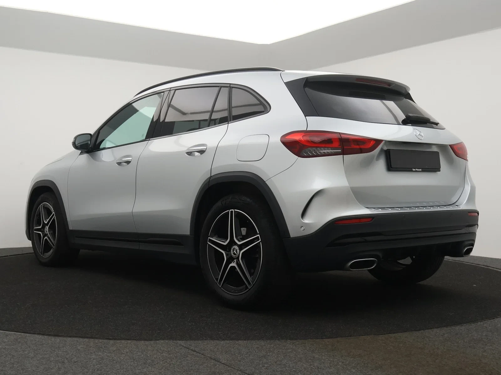 Mercedes-Benz GLA Classe (H247) AMG Line 163PK *AUTOMAAT*LEDER*ALCANTARA*CAMERA*PDC*CRUISE*APP-CONNECT*NAVI*KEYLESS GO*...*