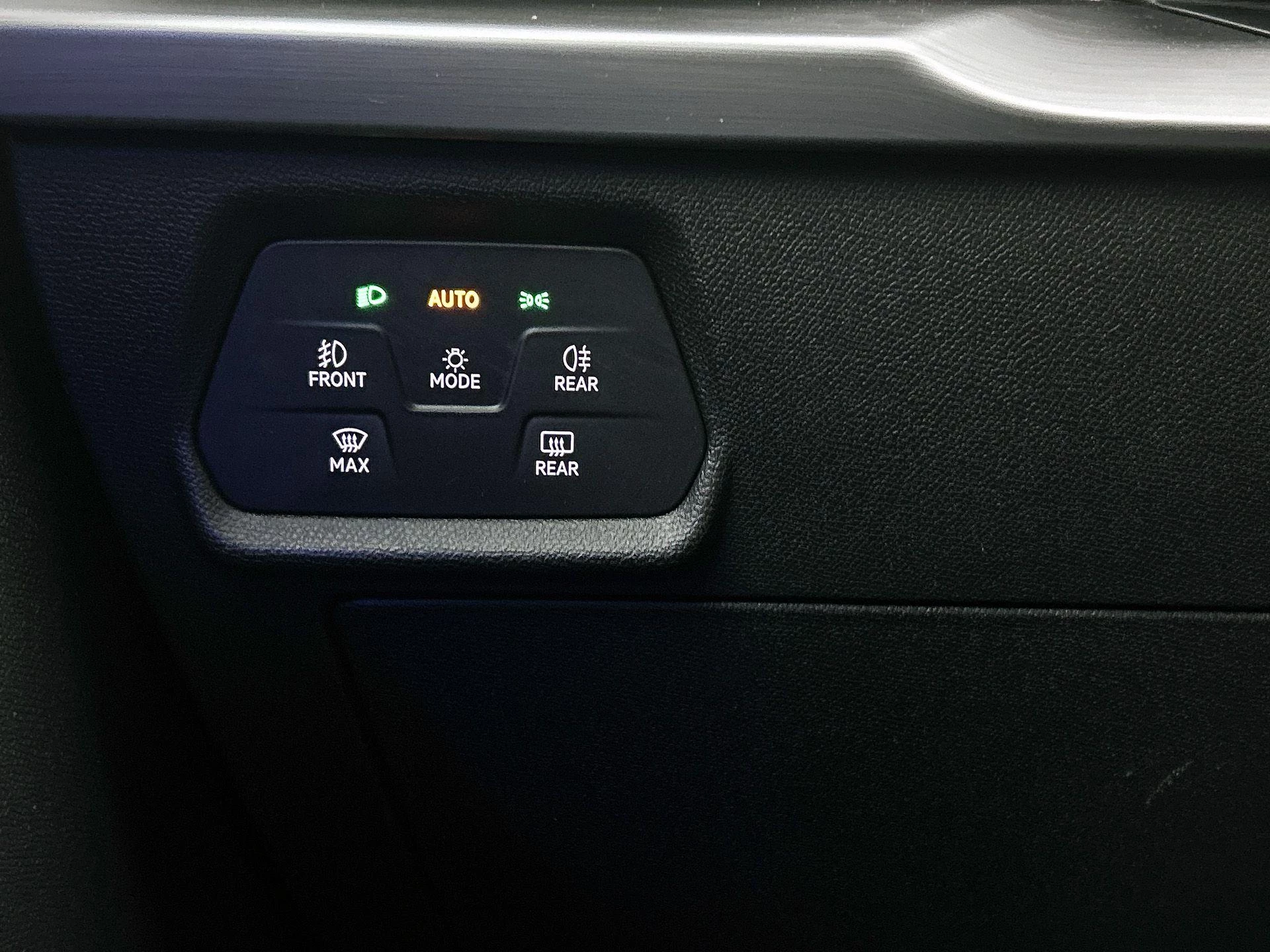SEAT-Leon-image-23
