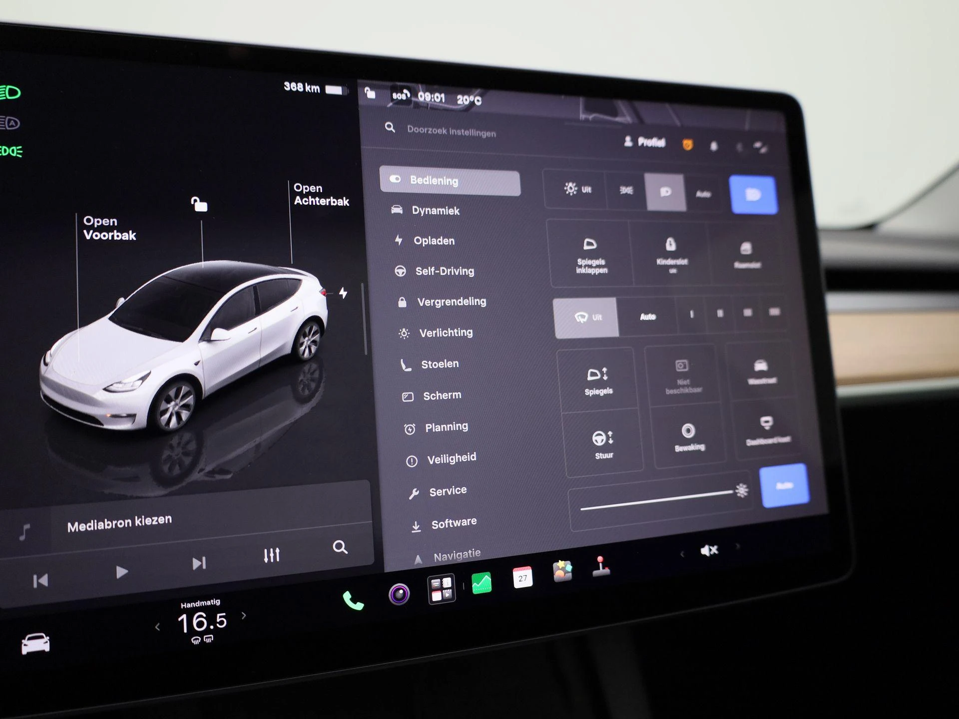 Tesla-Model Y-image-19
