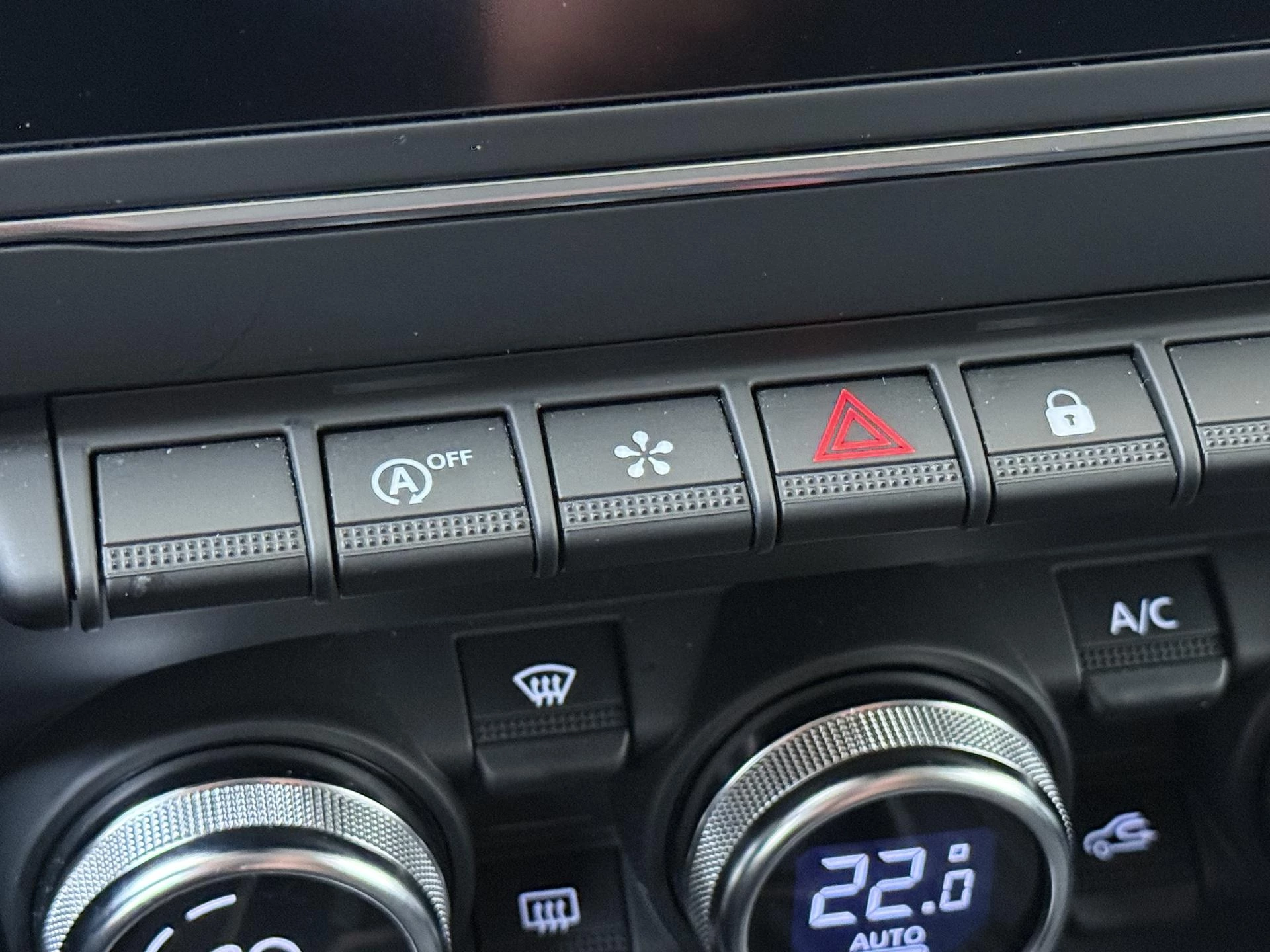 Renault-Captur-image-23