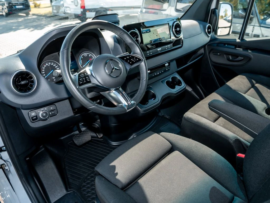 Mercedes-Benz-eSprinter-image-8