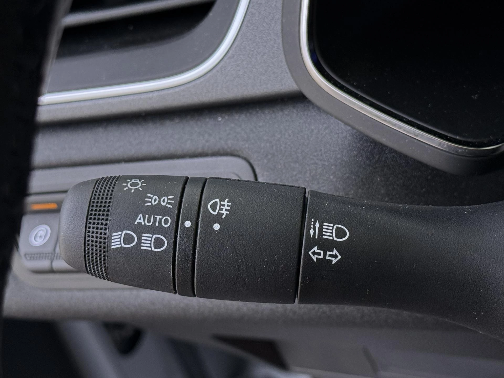 Renault-Captur-image-21