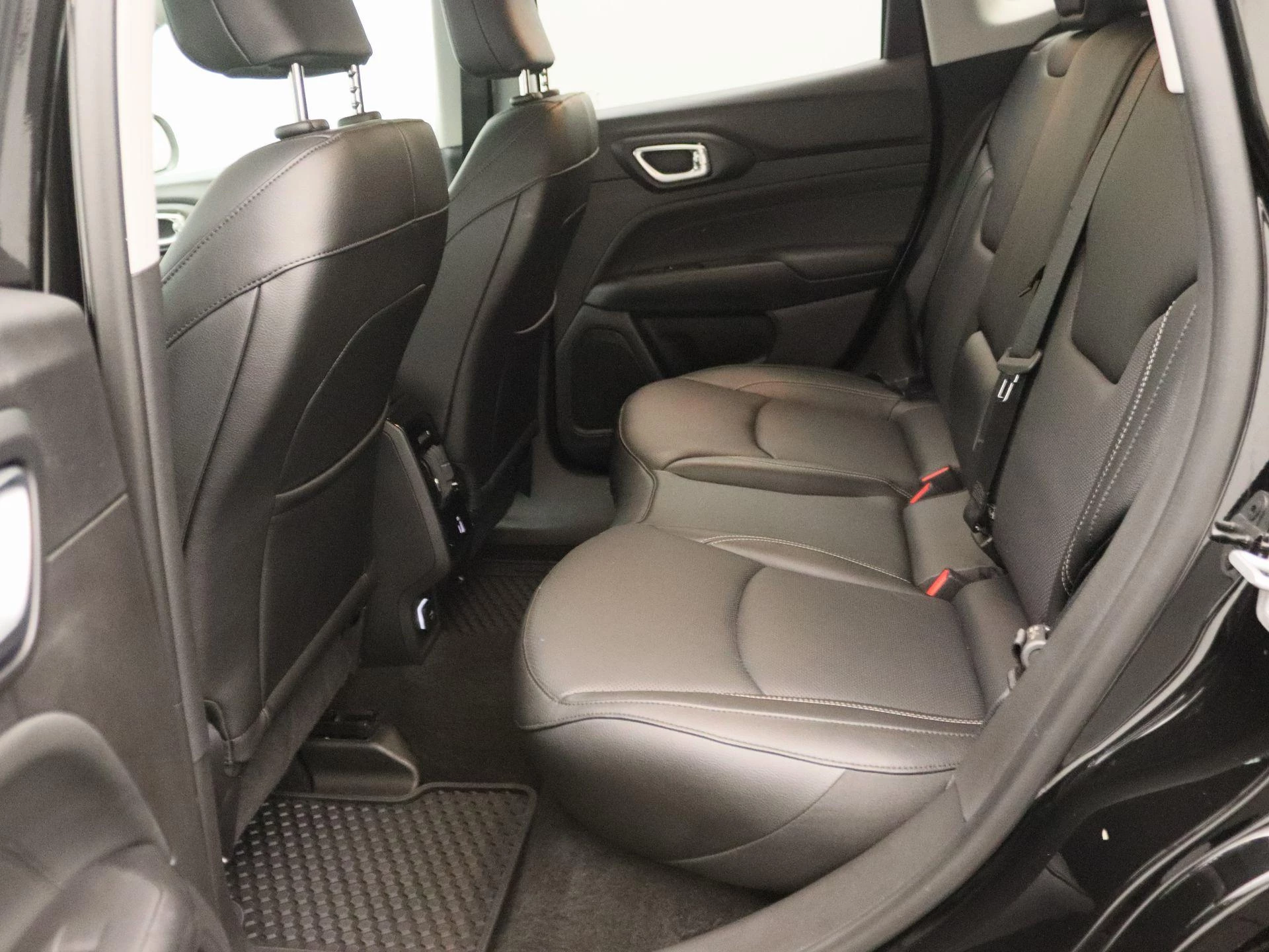 Jeep-Compass-image-13