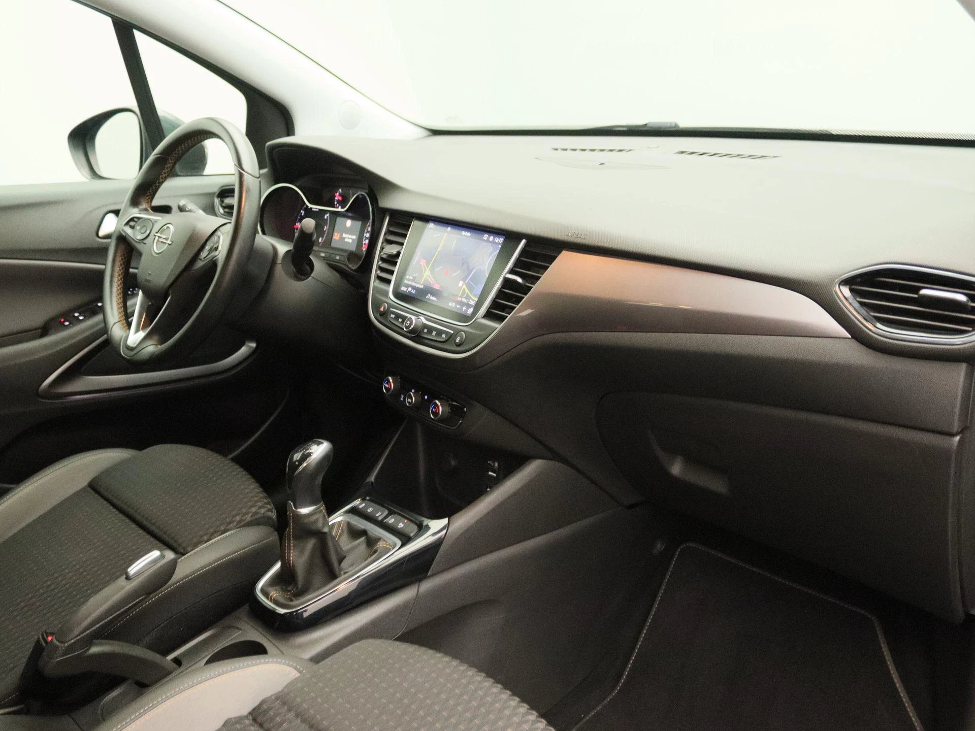 Opel-Crossland X-image-22