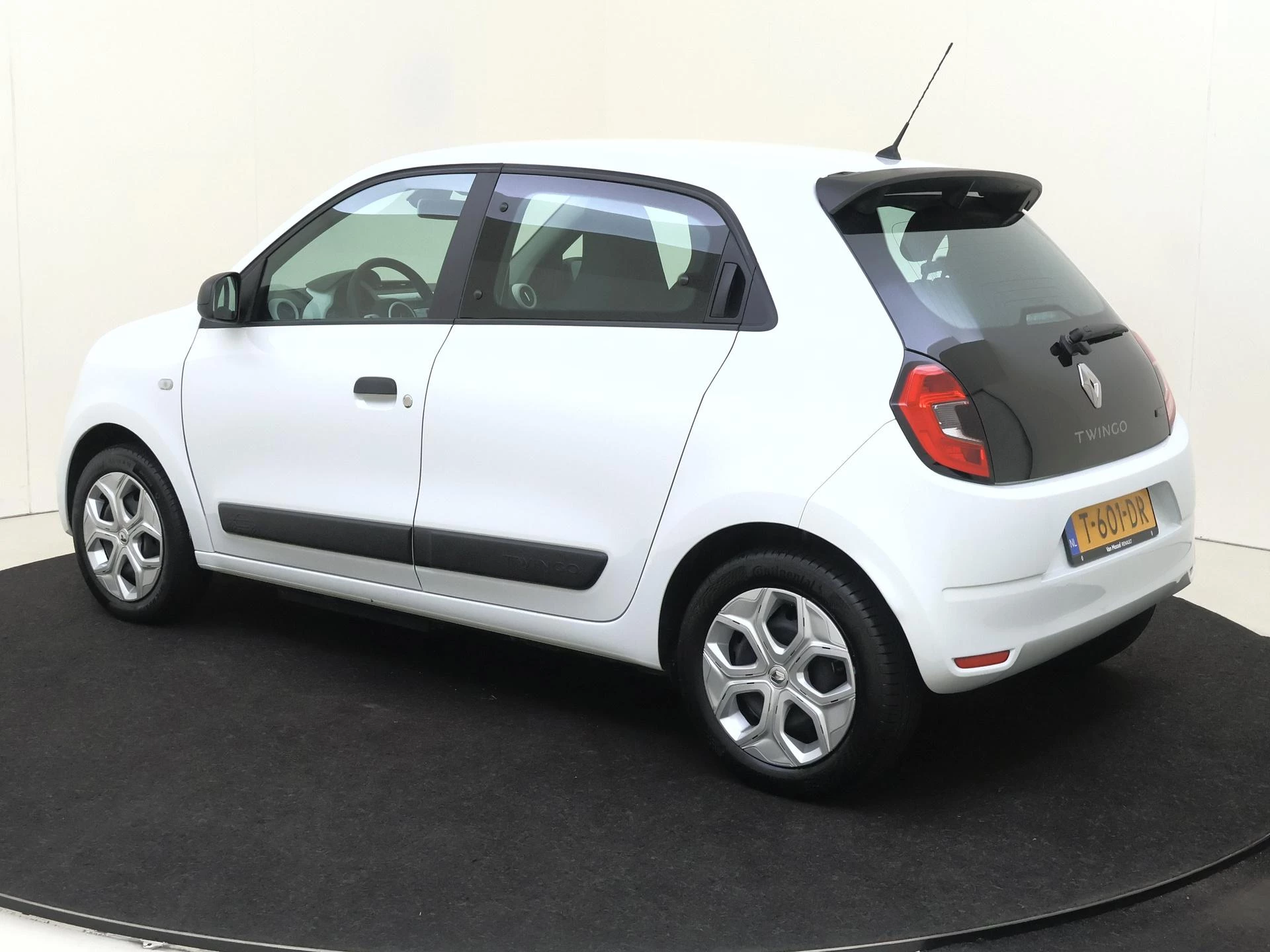 Renault-Twingo-image-6
