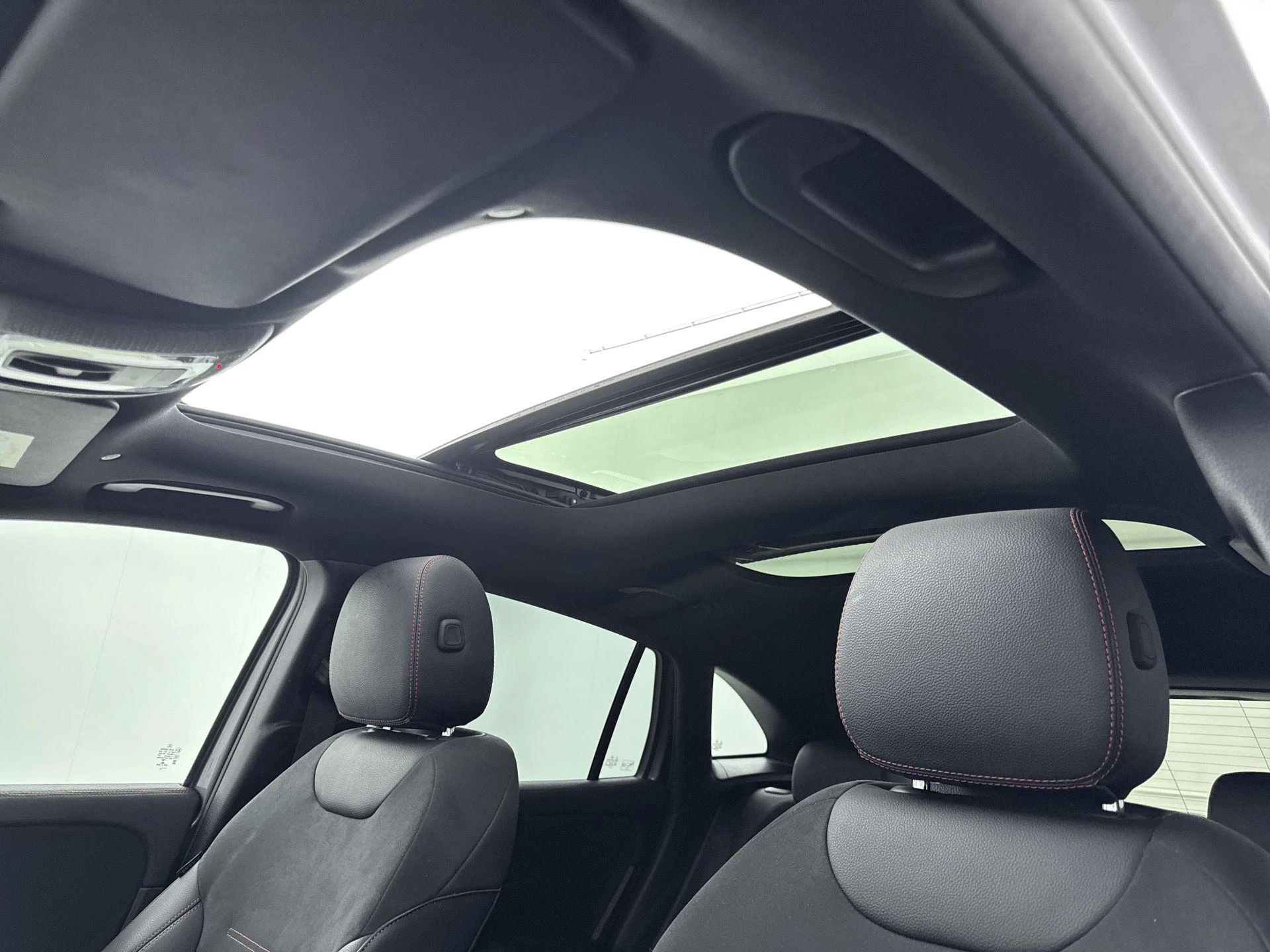 Mercedes-Benz-EQA-image-28