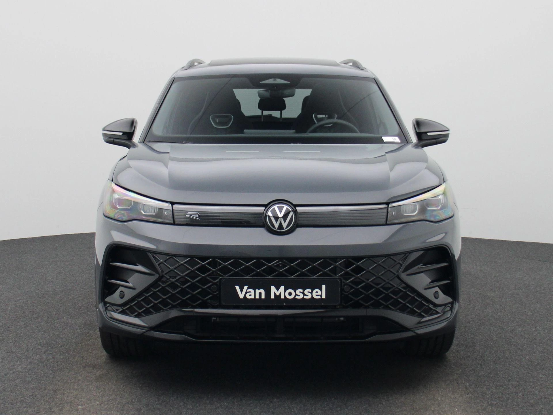 Volkswagen-Tiguan-image-2