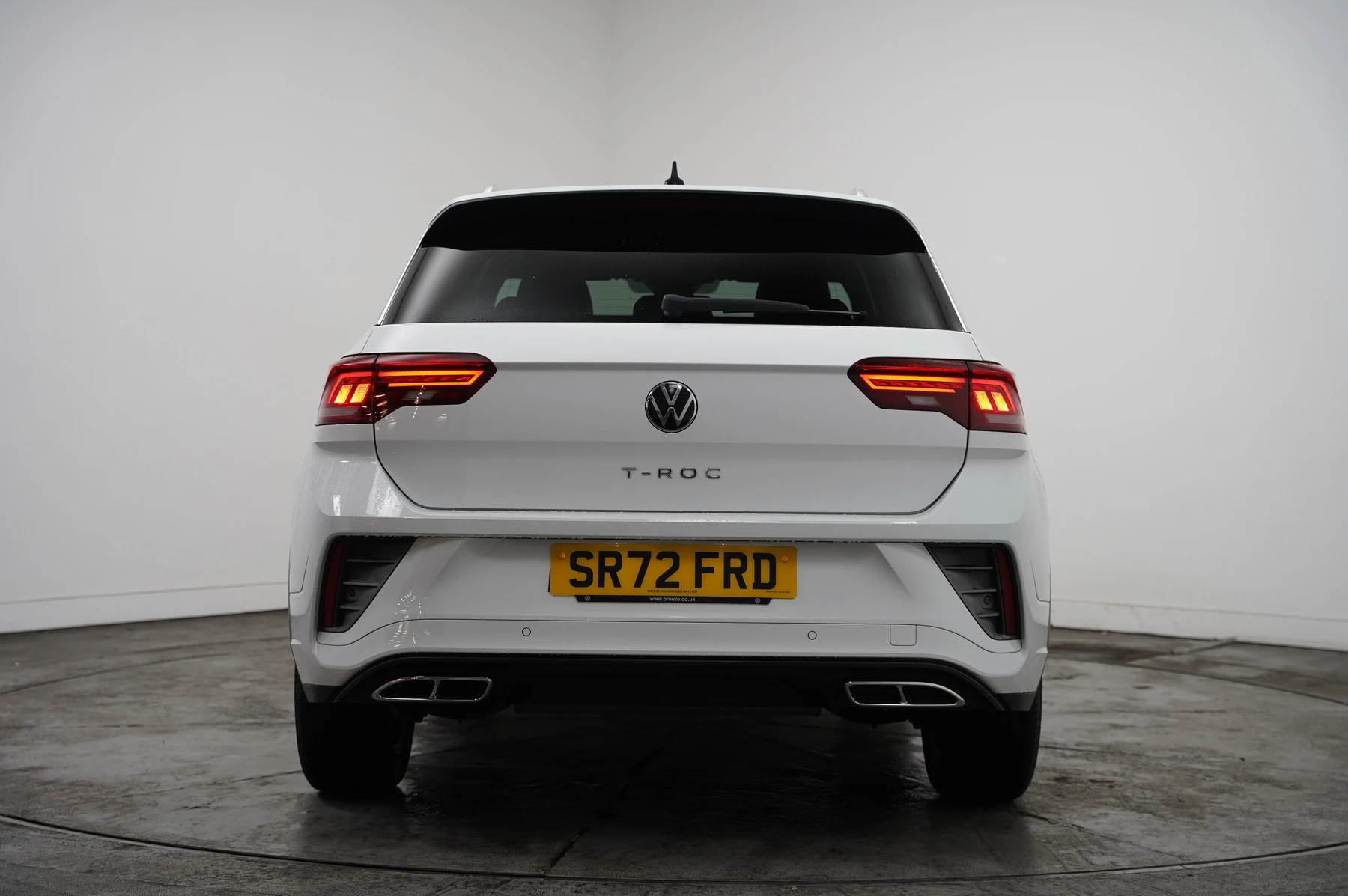Volkswagen-T-Roc-image-13