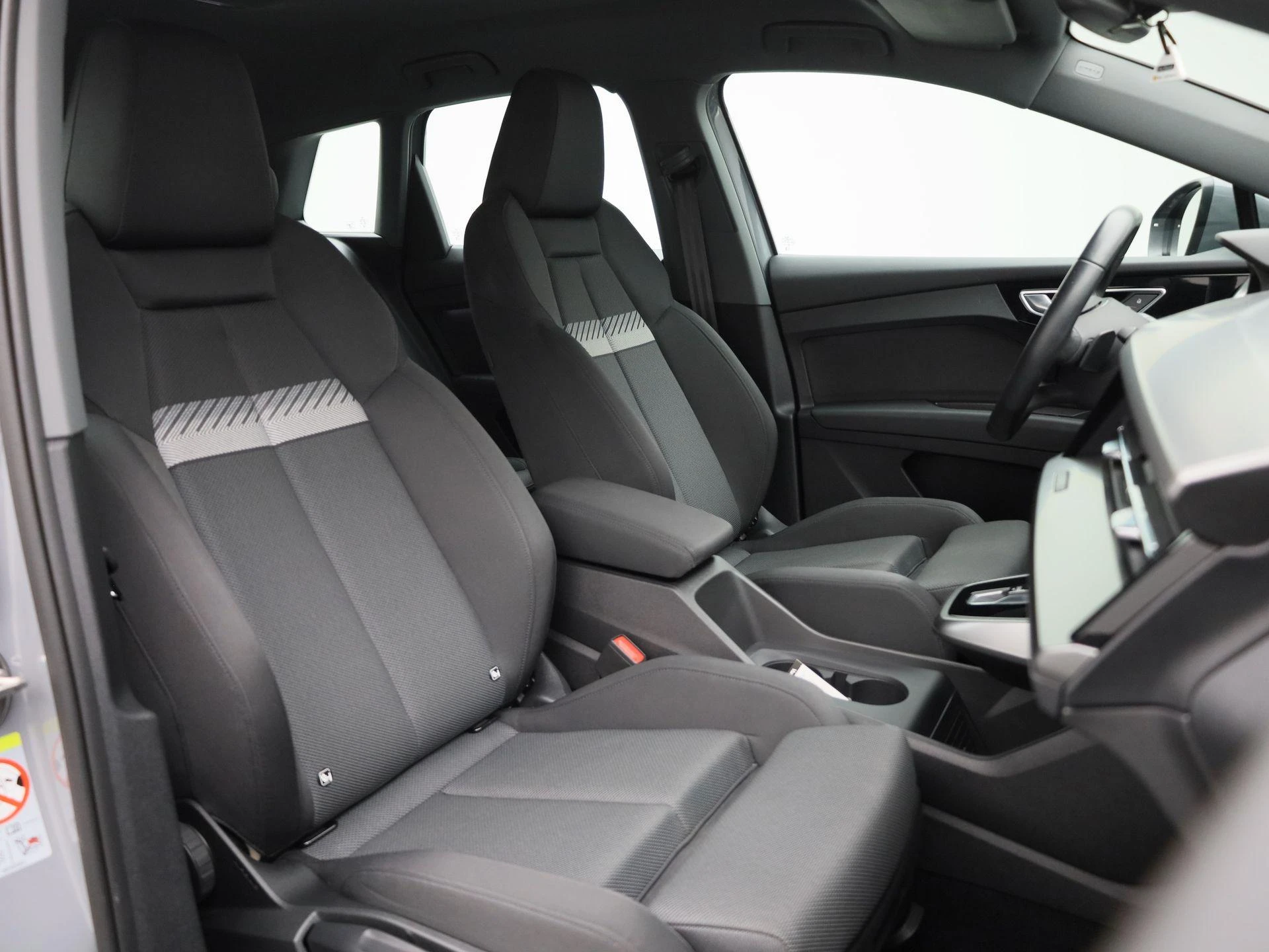 Audi-Q4 e-tron-image-43
