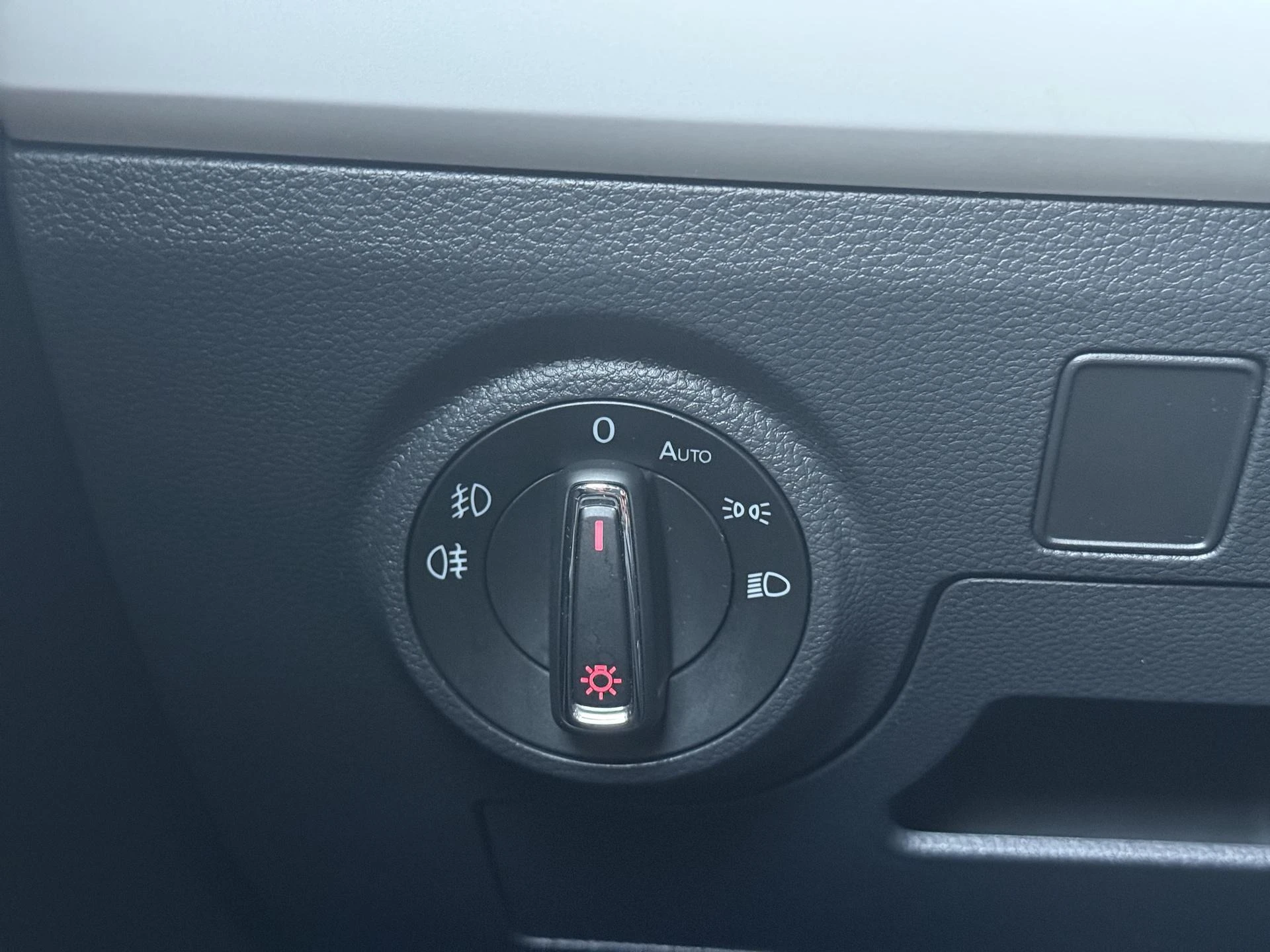 SEAT-Arona-image-24