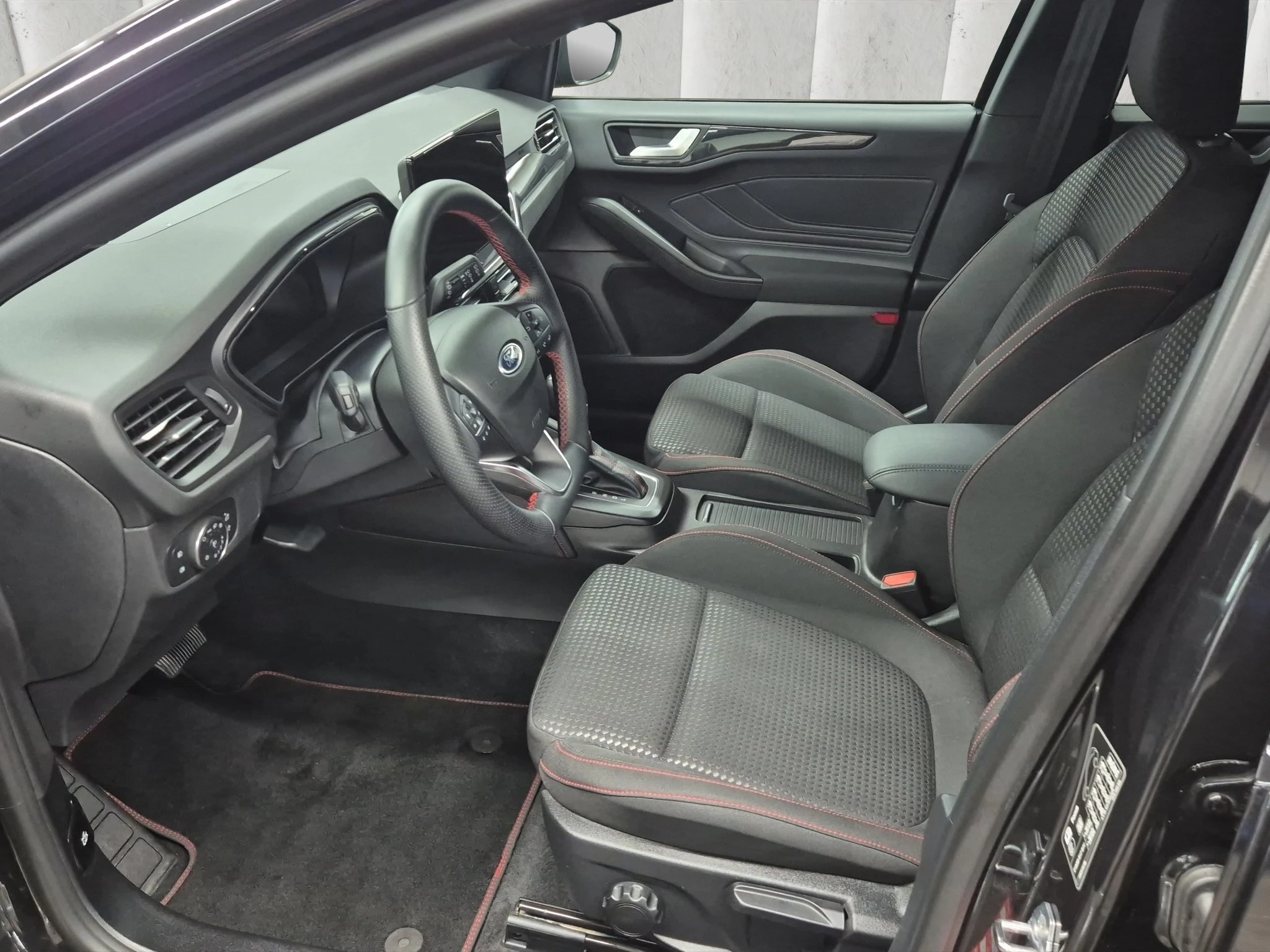 Ford Focus ST-Line X Turnier Aut.*AHK*ACC*HUD*KAM*NAVI*WINTER-PKT.