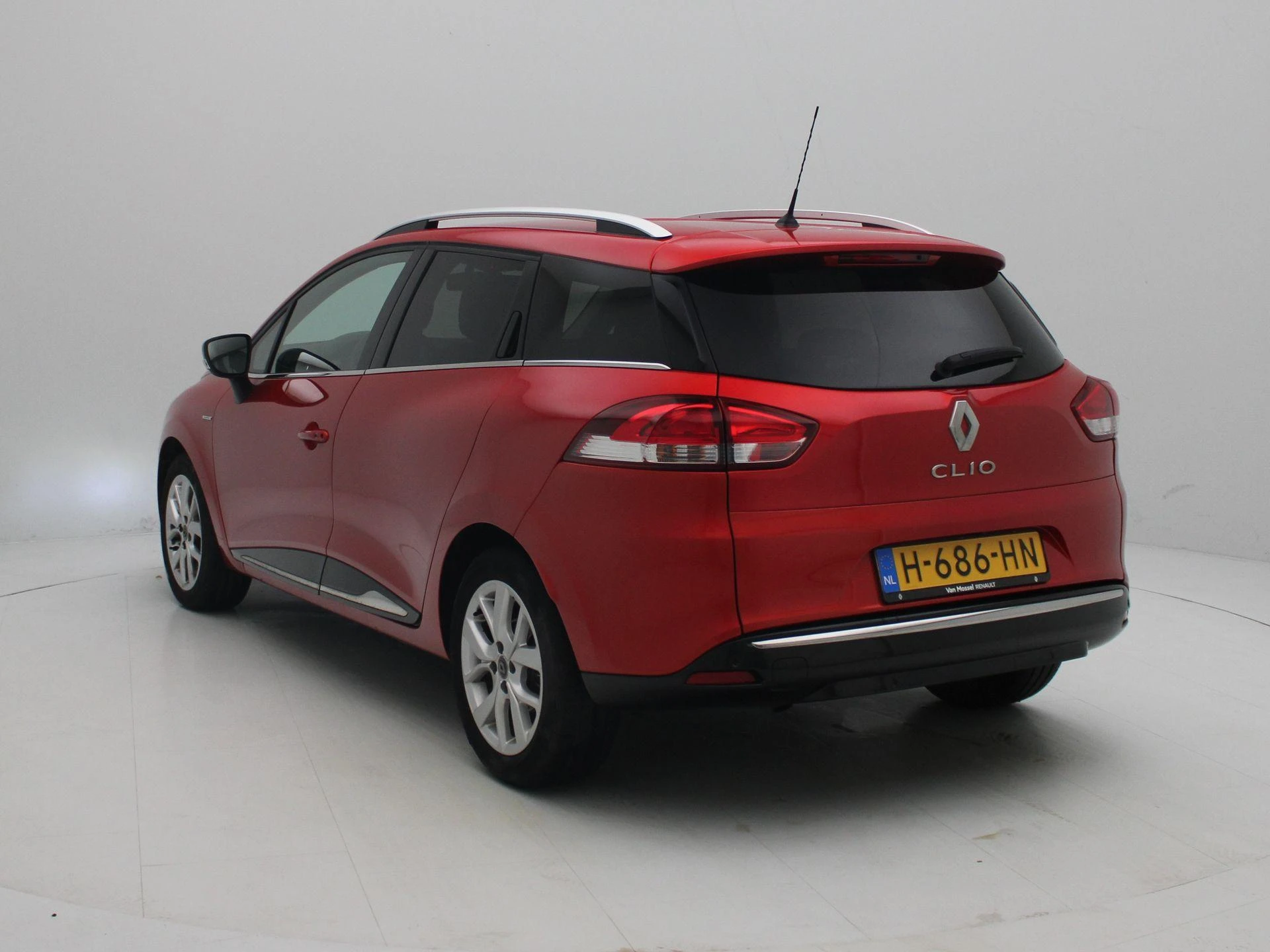 Renault-Clio-image-1